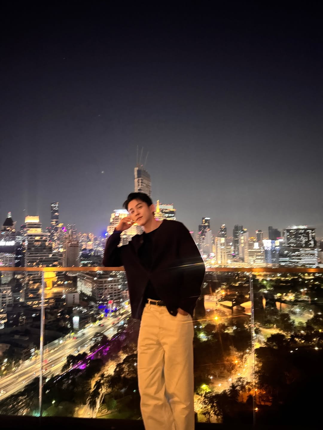 ต๊อด - ปนพงษ์ ไขแสง