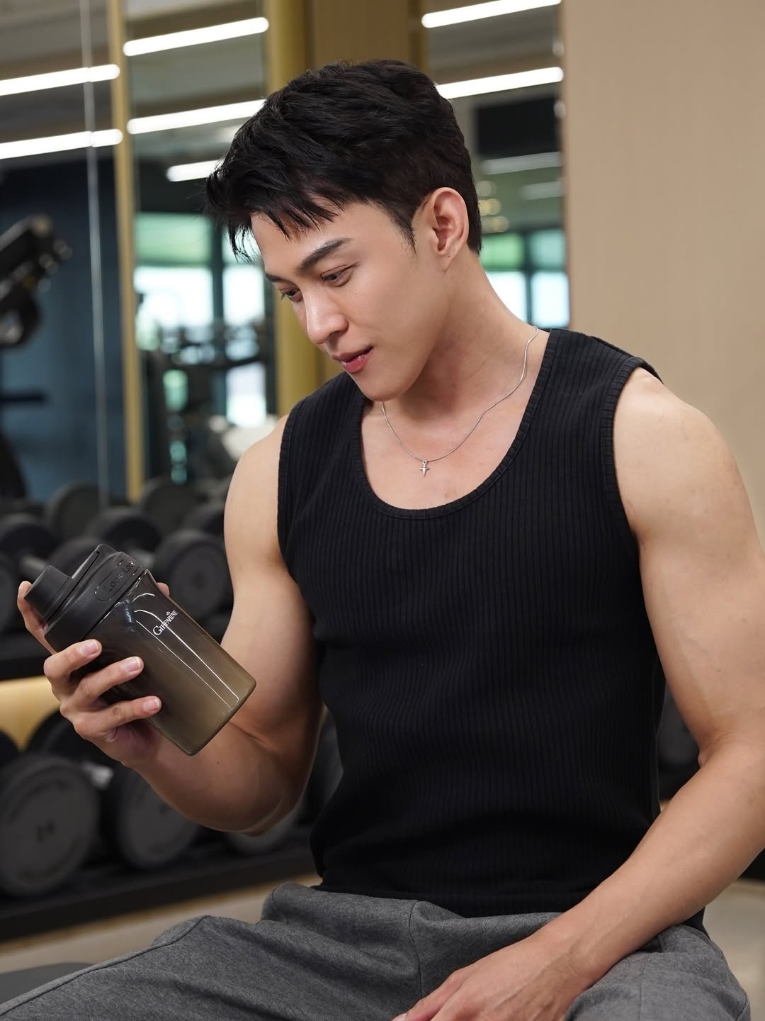 ต๊อด - ปนพงษ์ ไขแสง