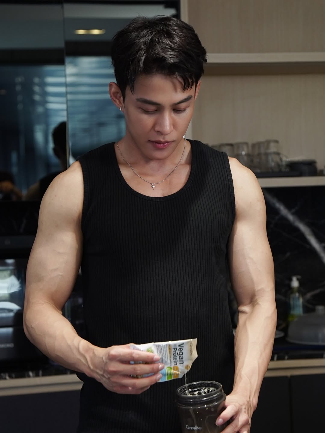 ต๊อด - ปนพงษ์ ไขแสง