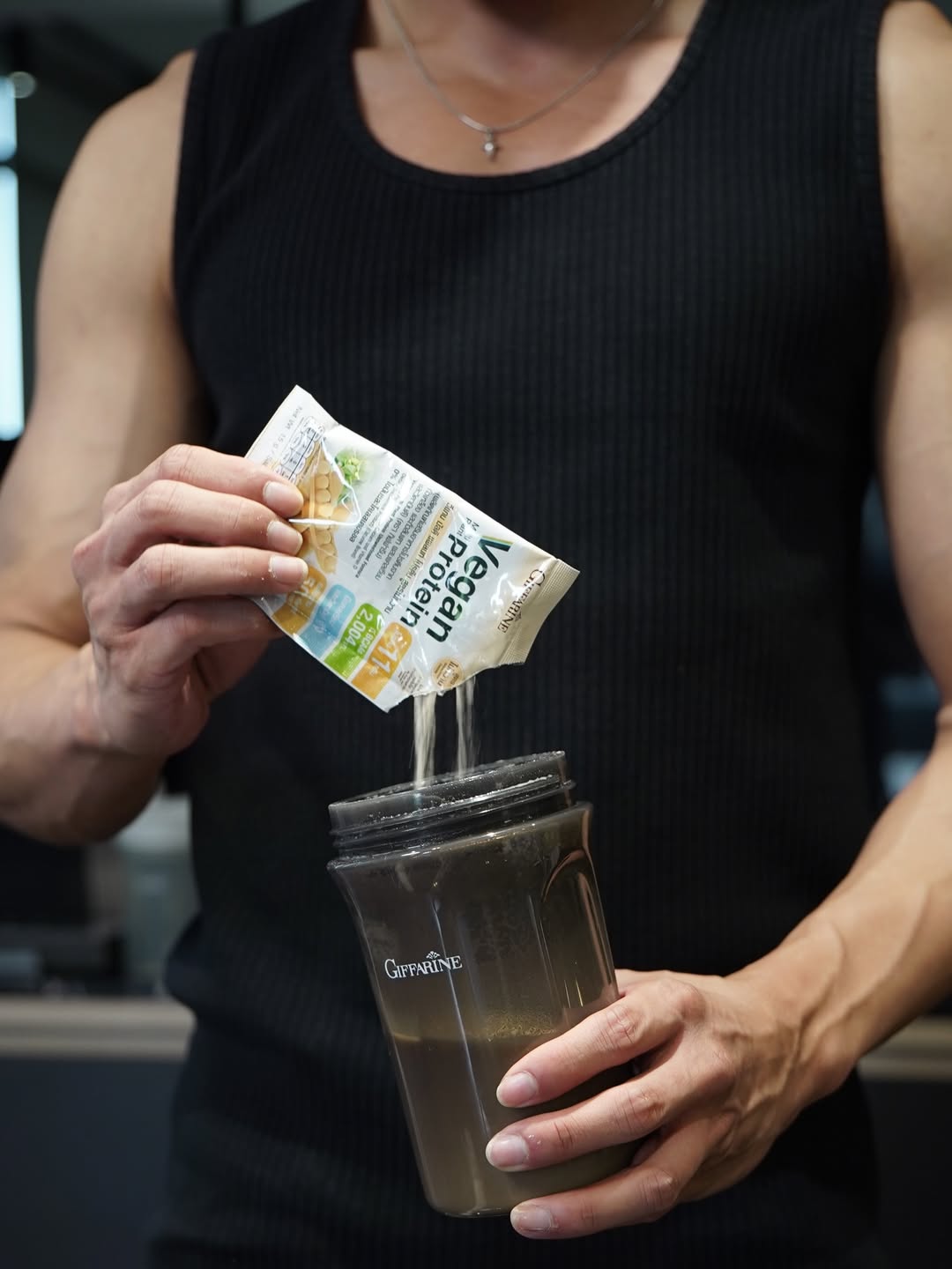 ต๊อด - ปนพงษ์ ไขแสง