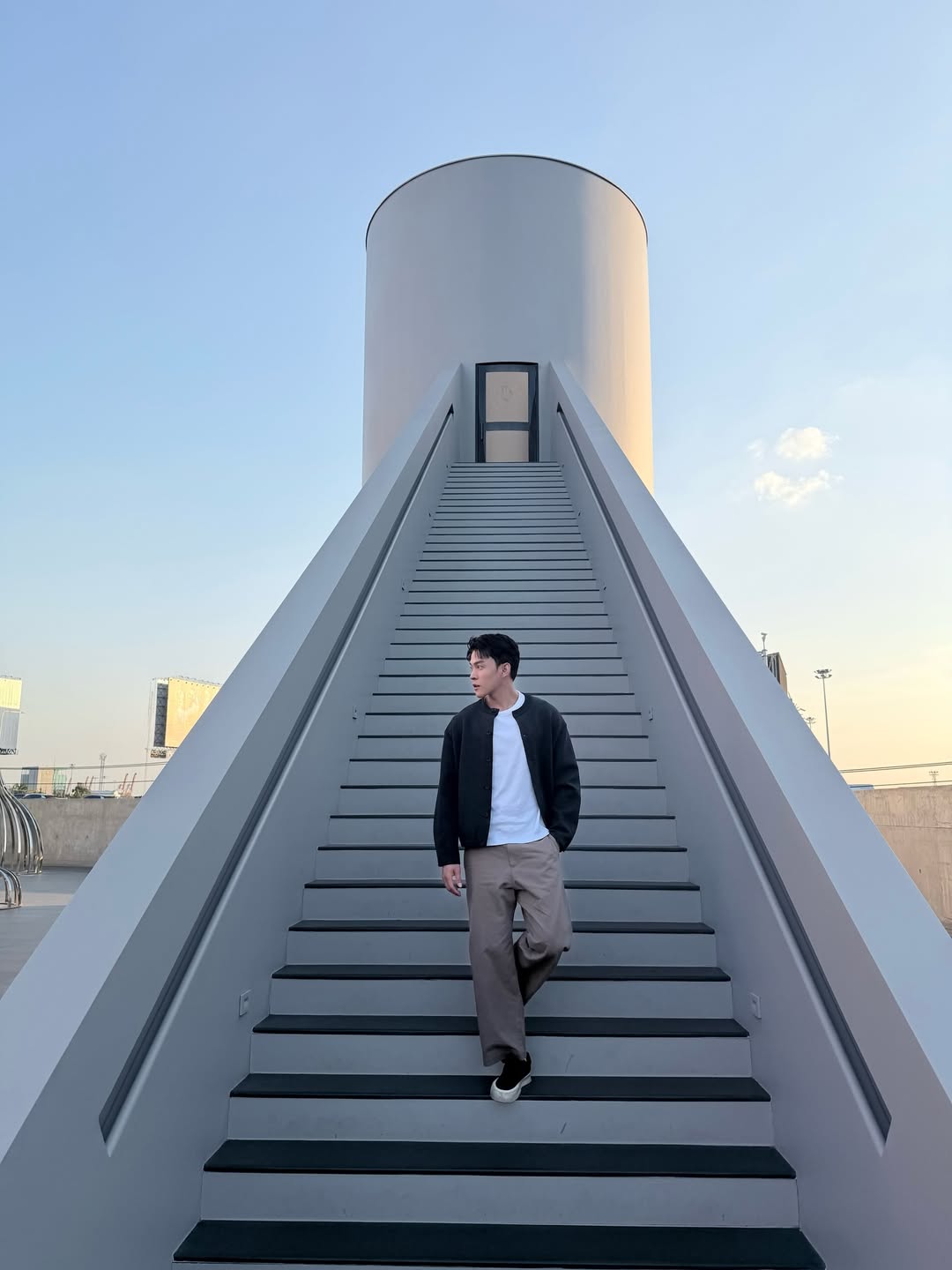 ต๊อด - ปนพงษ์ ไขแสง