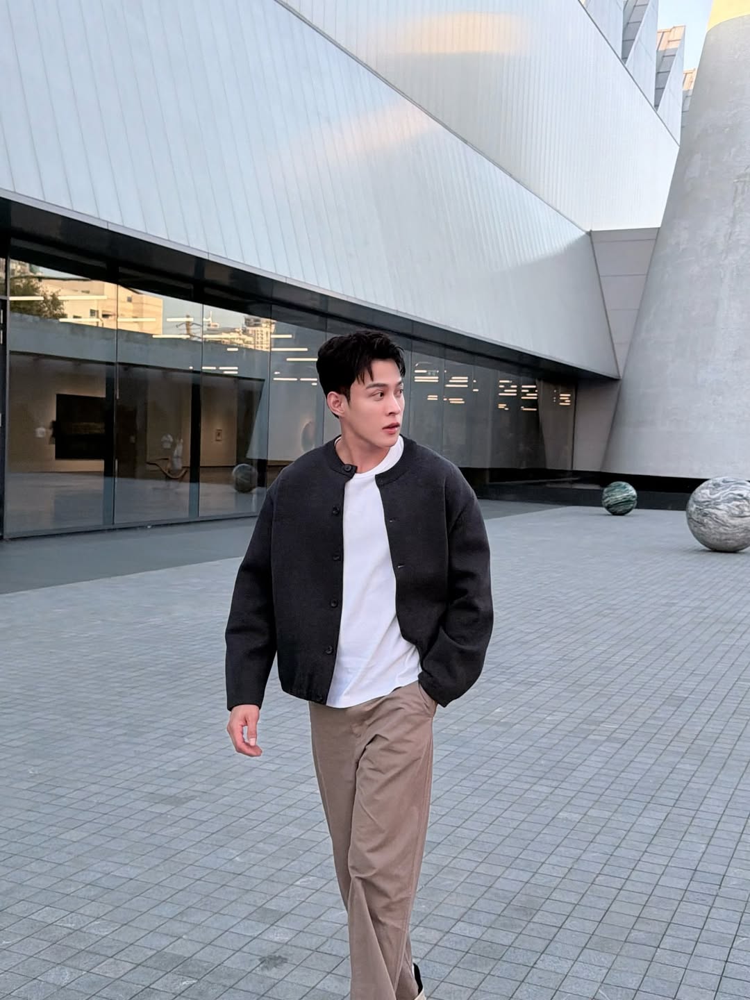 ต๊อด - ปนพงษ์ ไขแสง