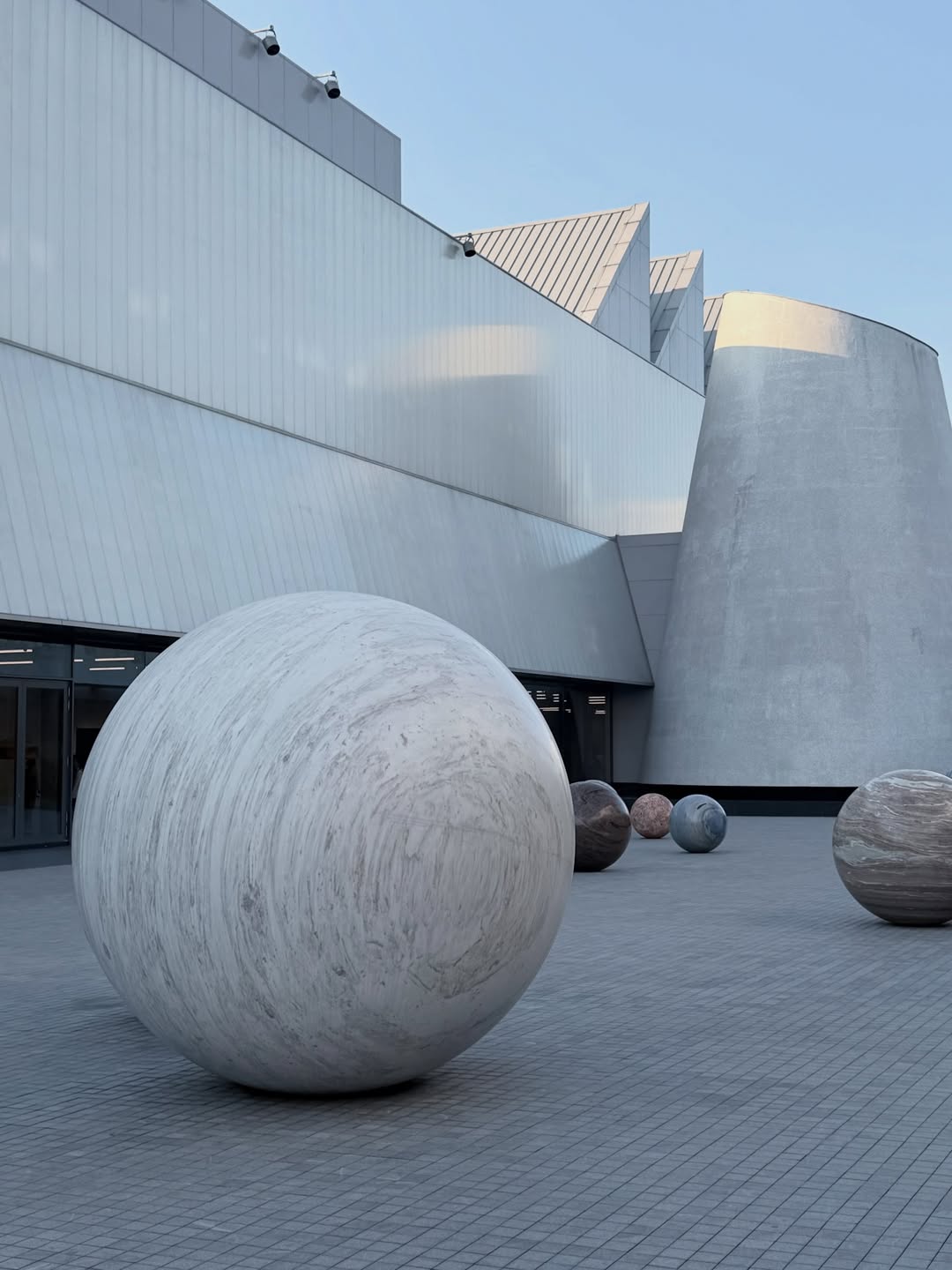 ต๊อด - ปนพงษ์ ไขแสง