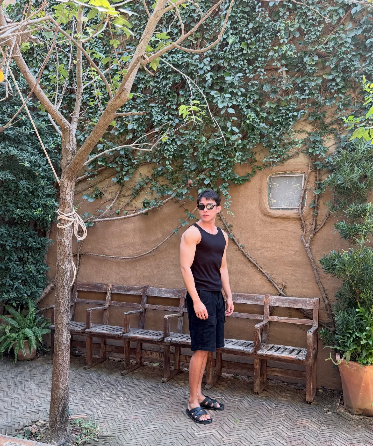 ต๊อด - ปนพงษ์ ไขแสง