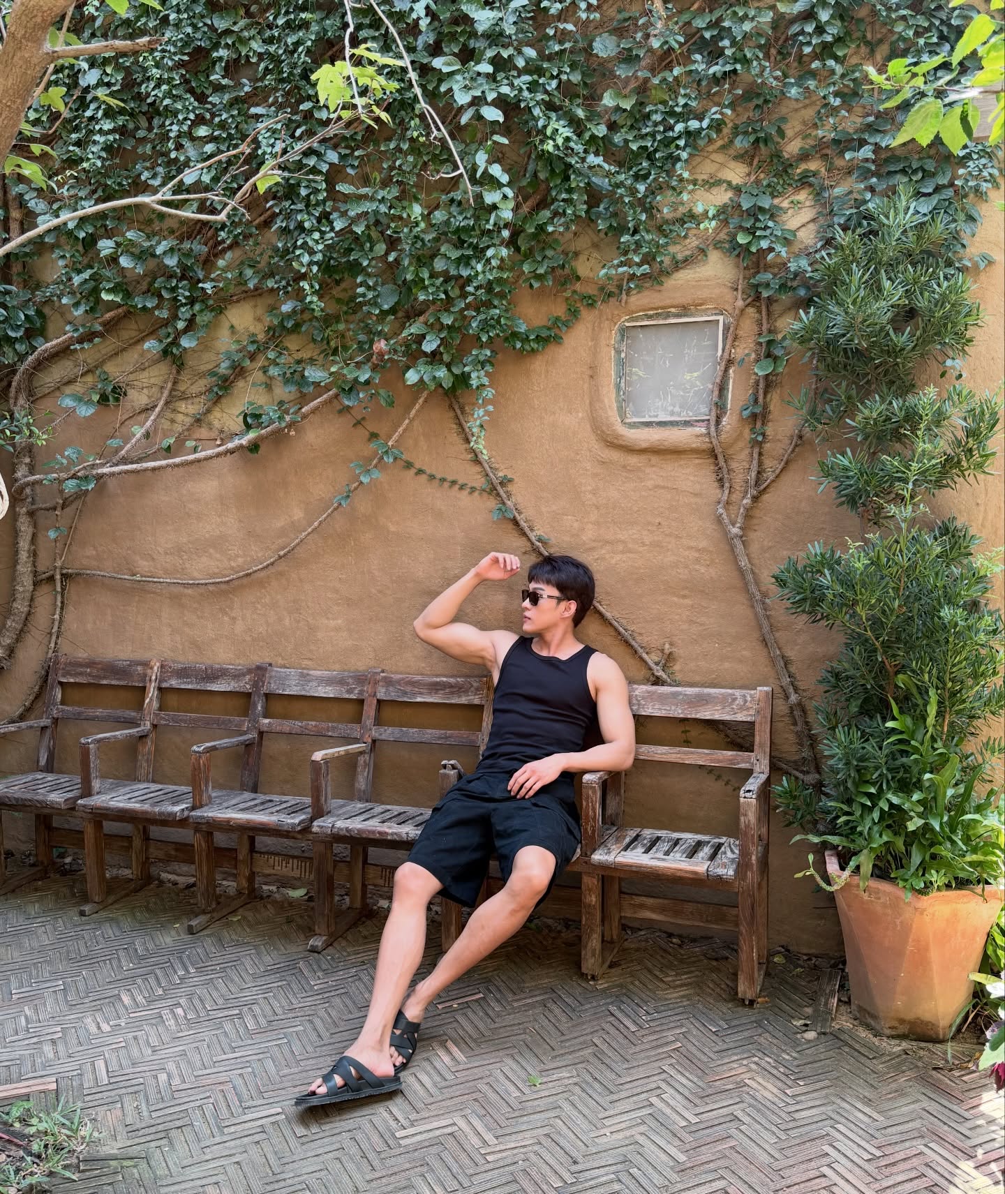 ต๊อด - ปนพงษ์ ไขแสง