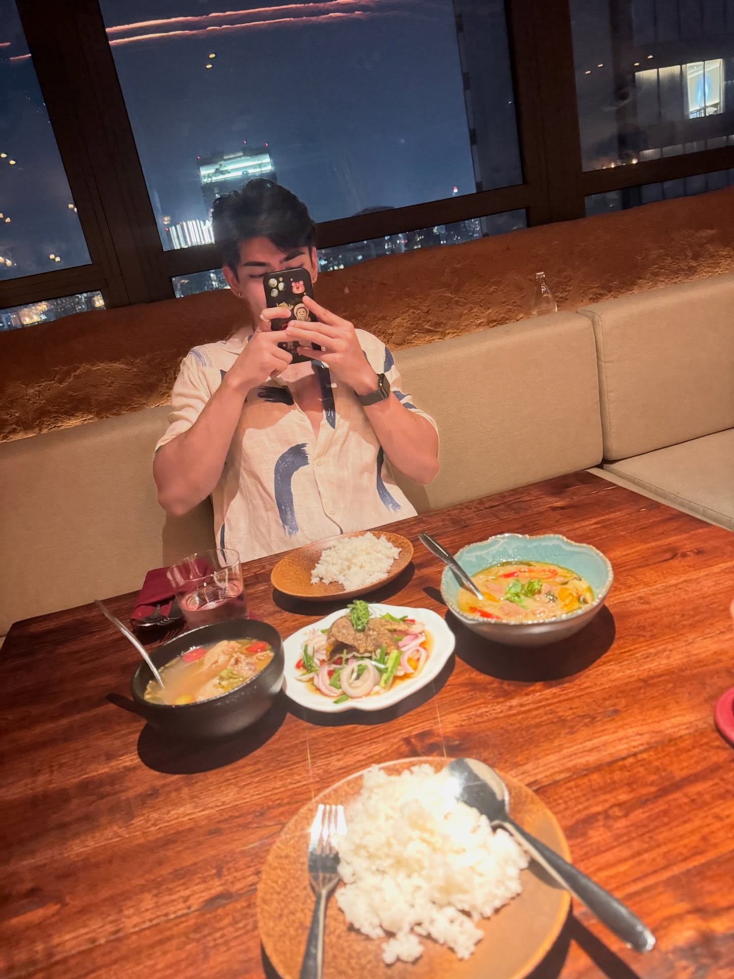 ต๊อด - ปนพงษ์ ไขแสง