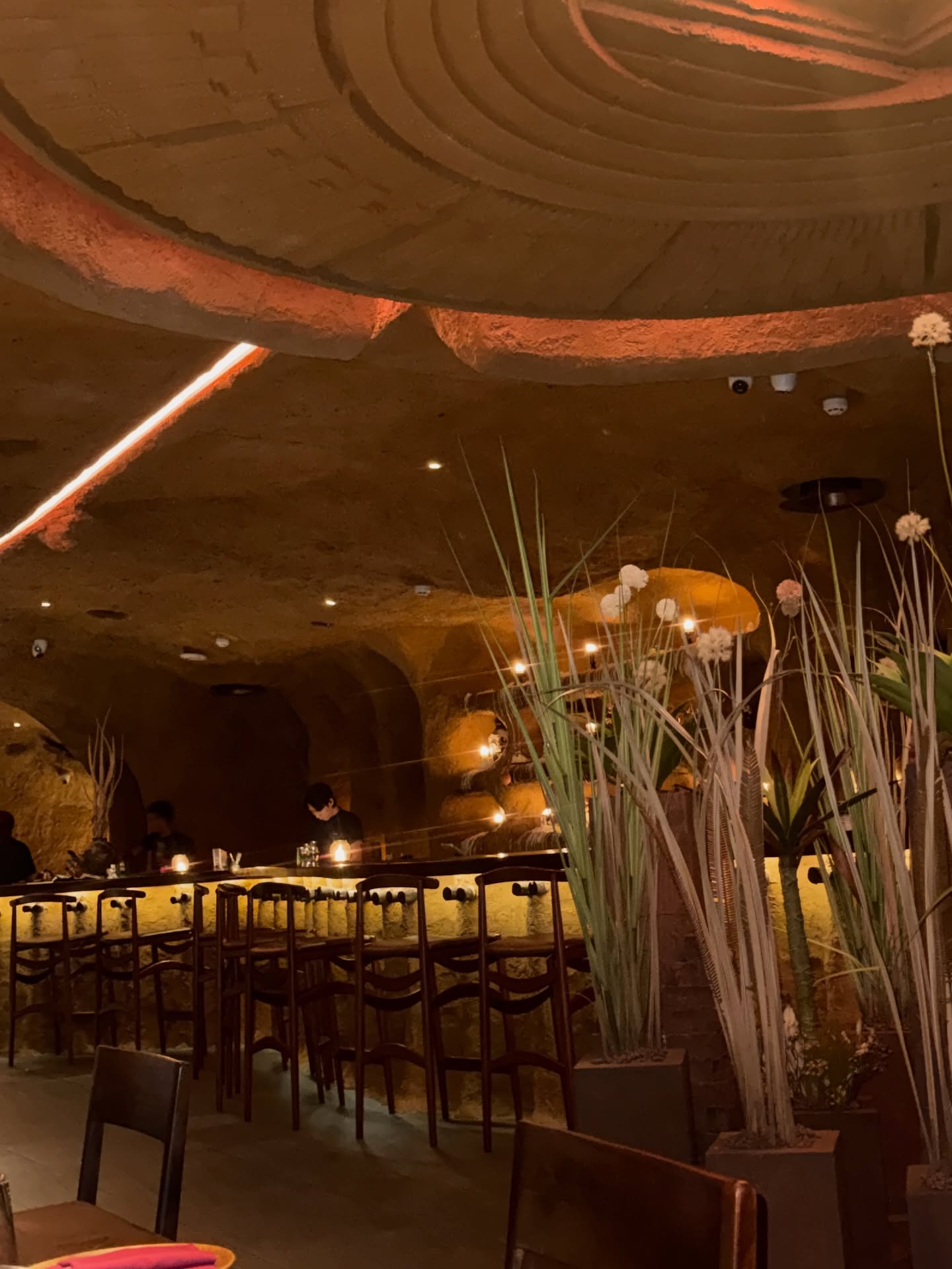 ต๊อด - ปนพงษ์ ไขแสง