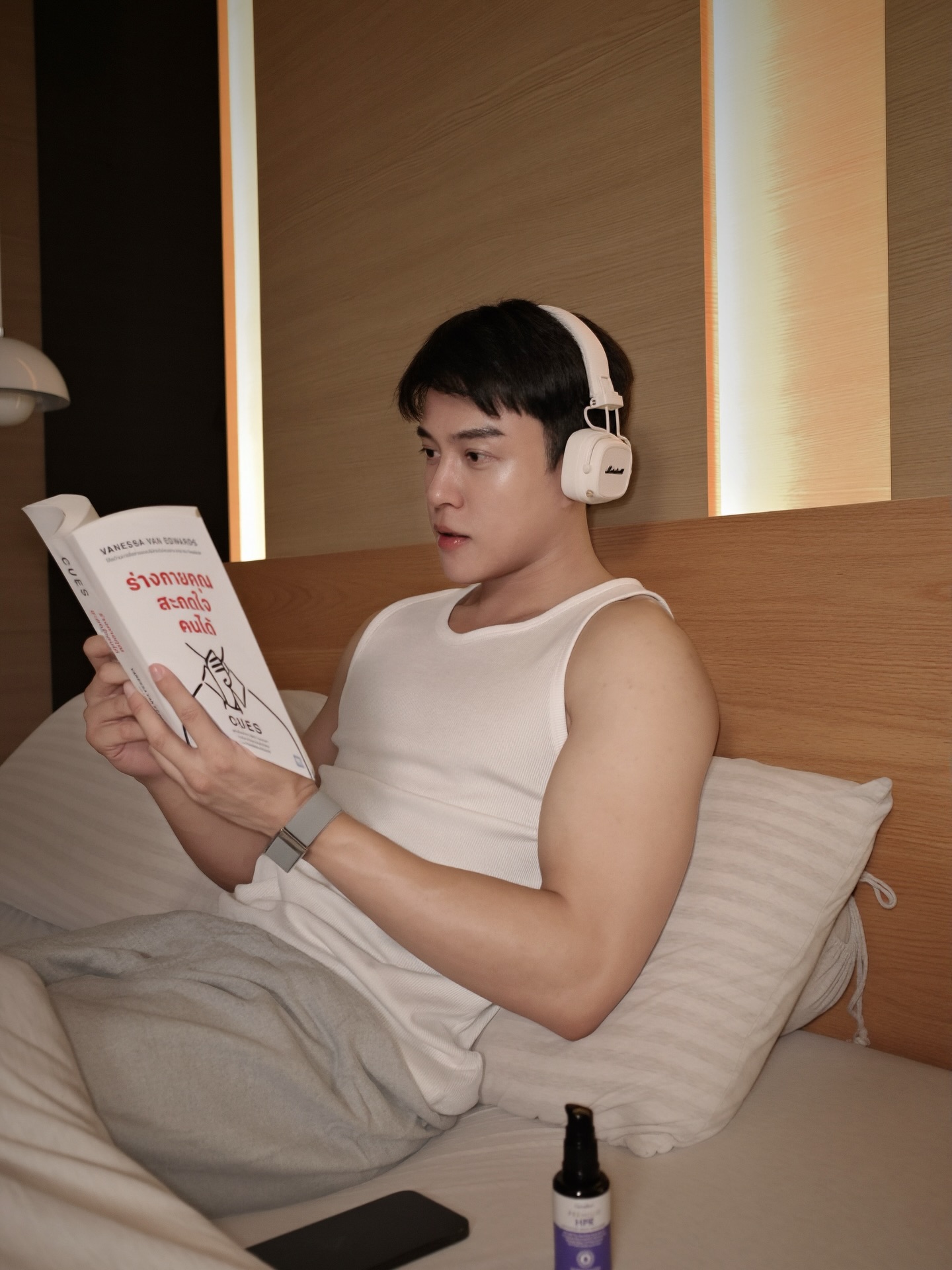 ต๊อด - ปนพงษ์ ไขแสง