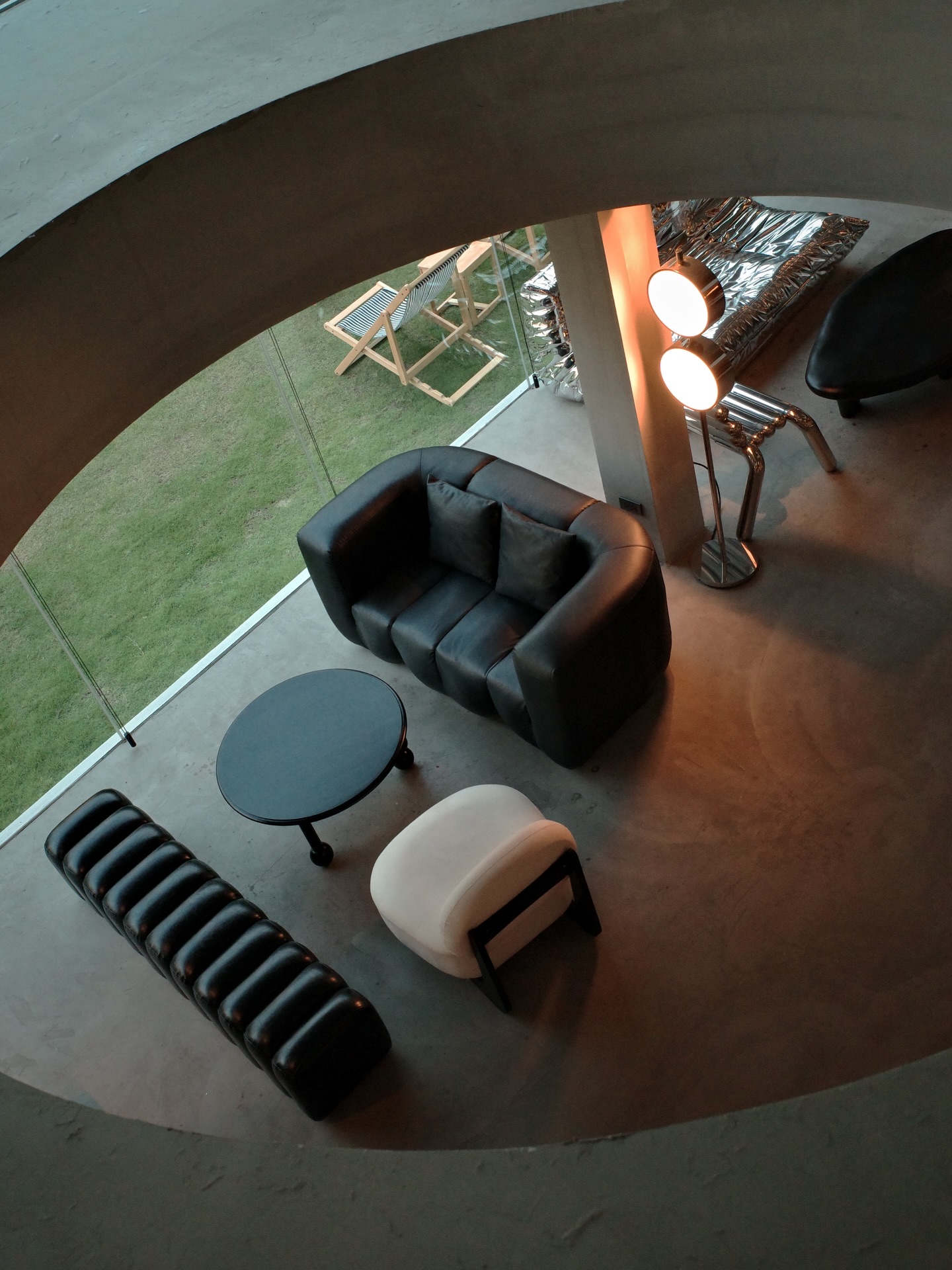 ต๊อด - ปนพงษ์ ไขแสง