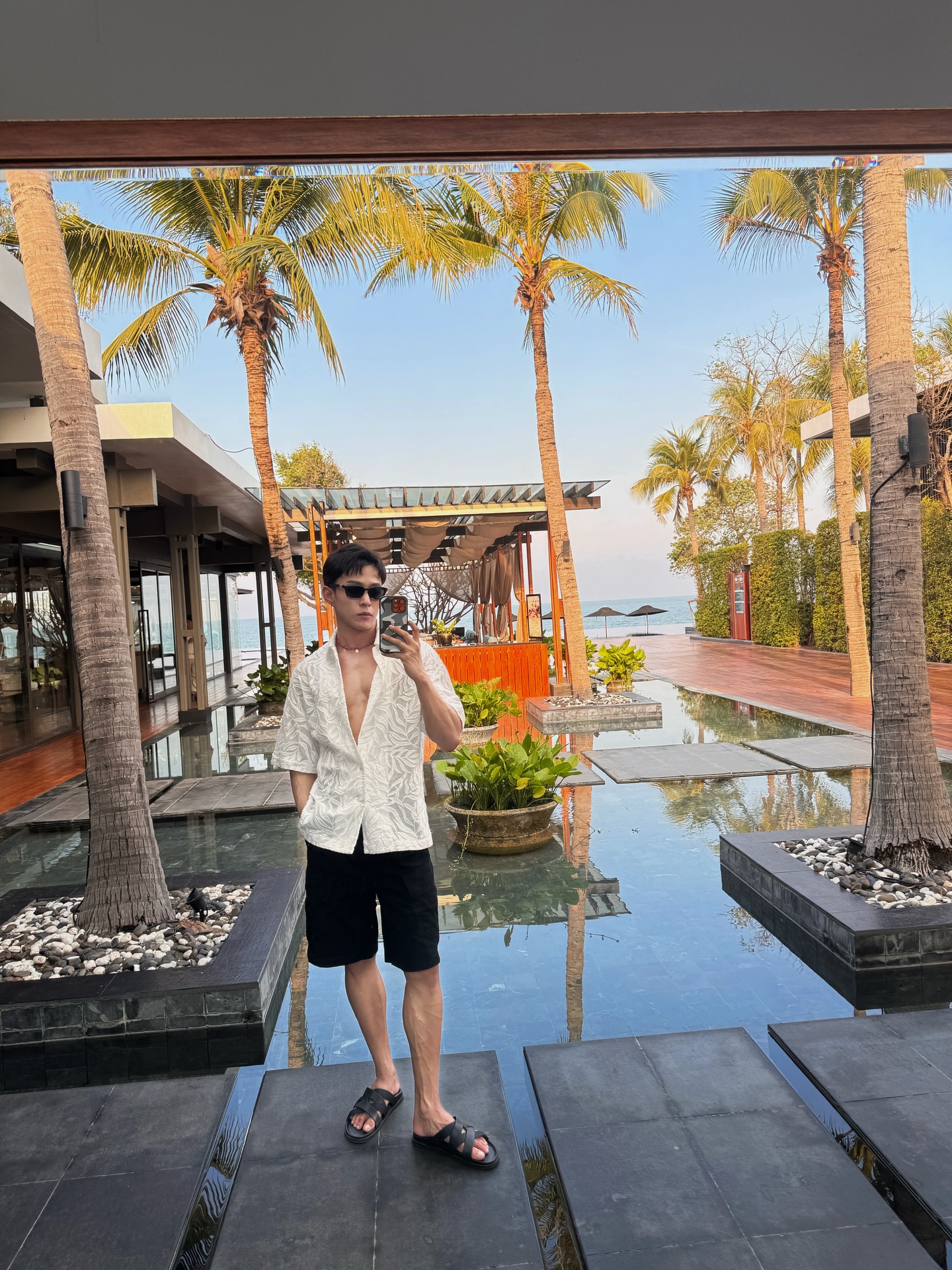 ต๊อด - ปนพงษ์ ไขแสง