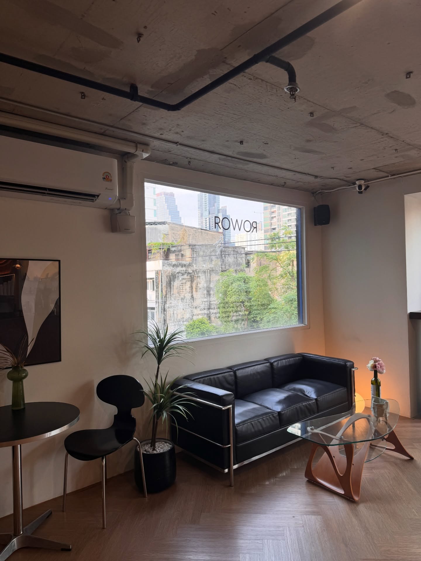 ต๊อด - ปนพงษ์ ไขแสง