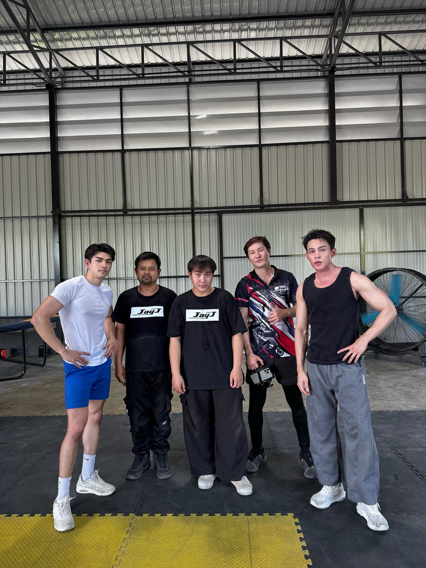 ต๊อด - ปนพงษ์ ไขแสง