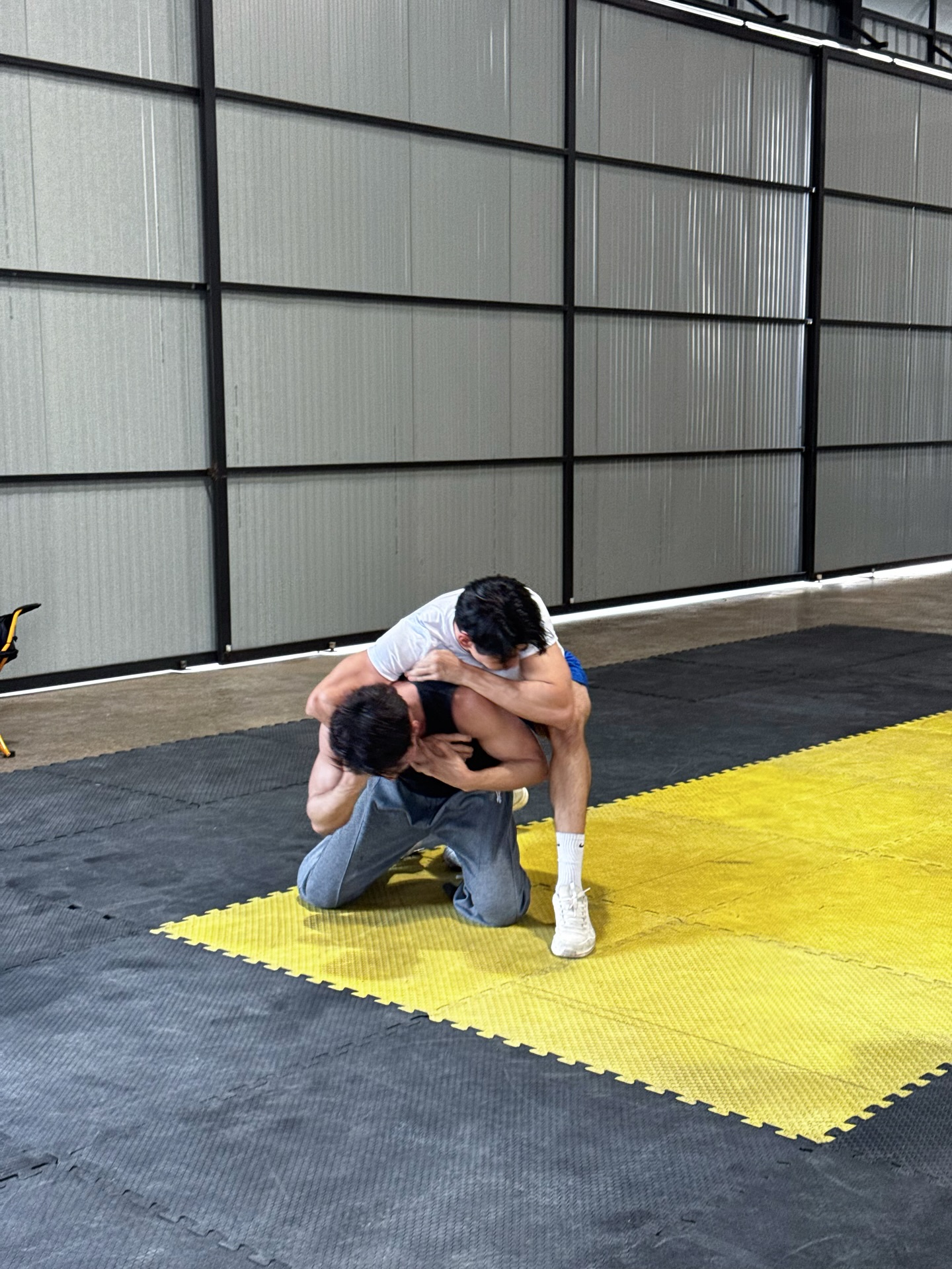 ต๊อด - ปนพงษ์ ไขแสง