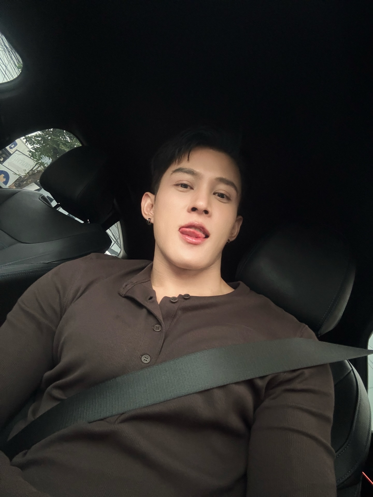 ต๊อด - ปนพงษ์ ไขแสง