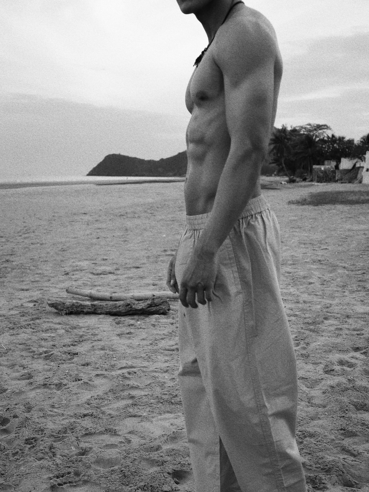 ต๊อด - ปนพงษ์ ไขแสง