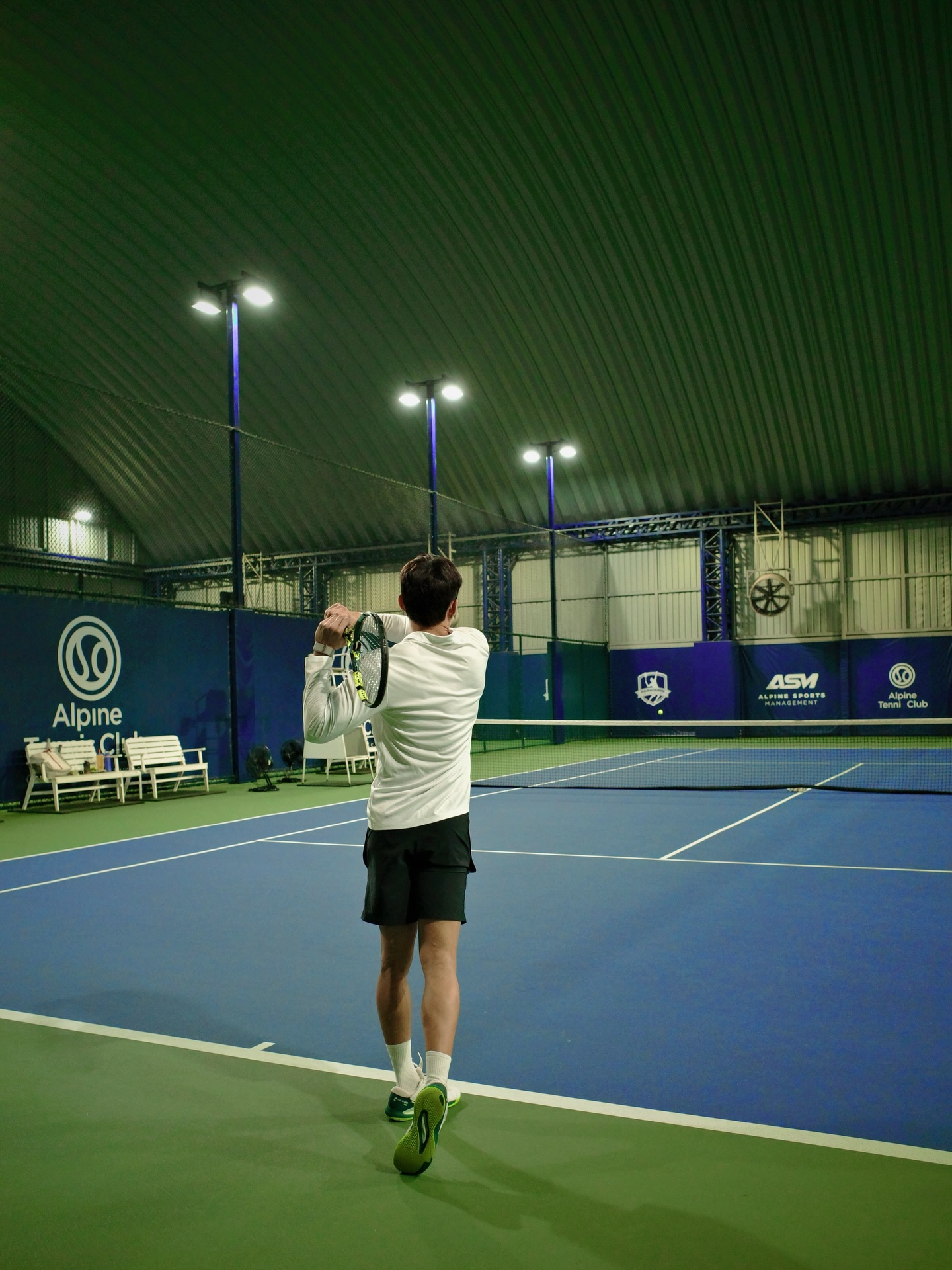 ต๊อด - ปนพงษ์ ไขแสง