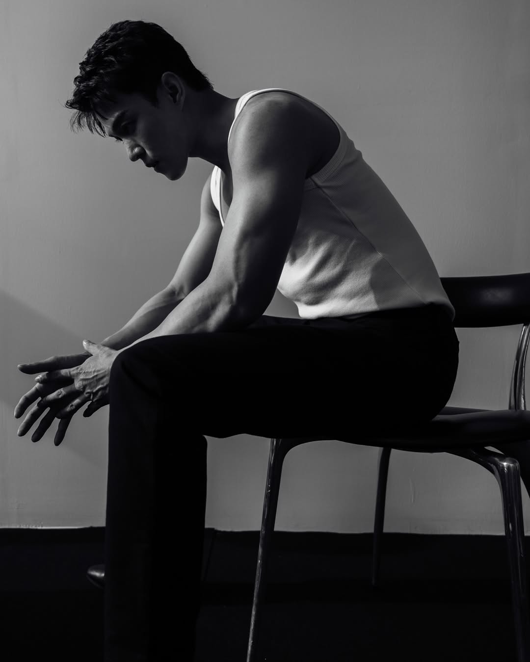 ต๊อด - ปนพงษ์ ไขแสง