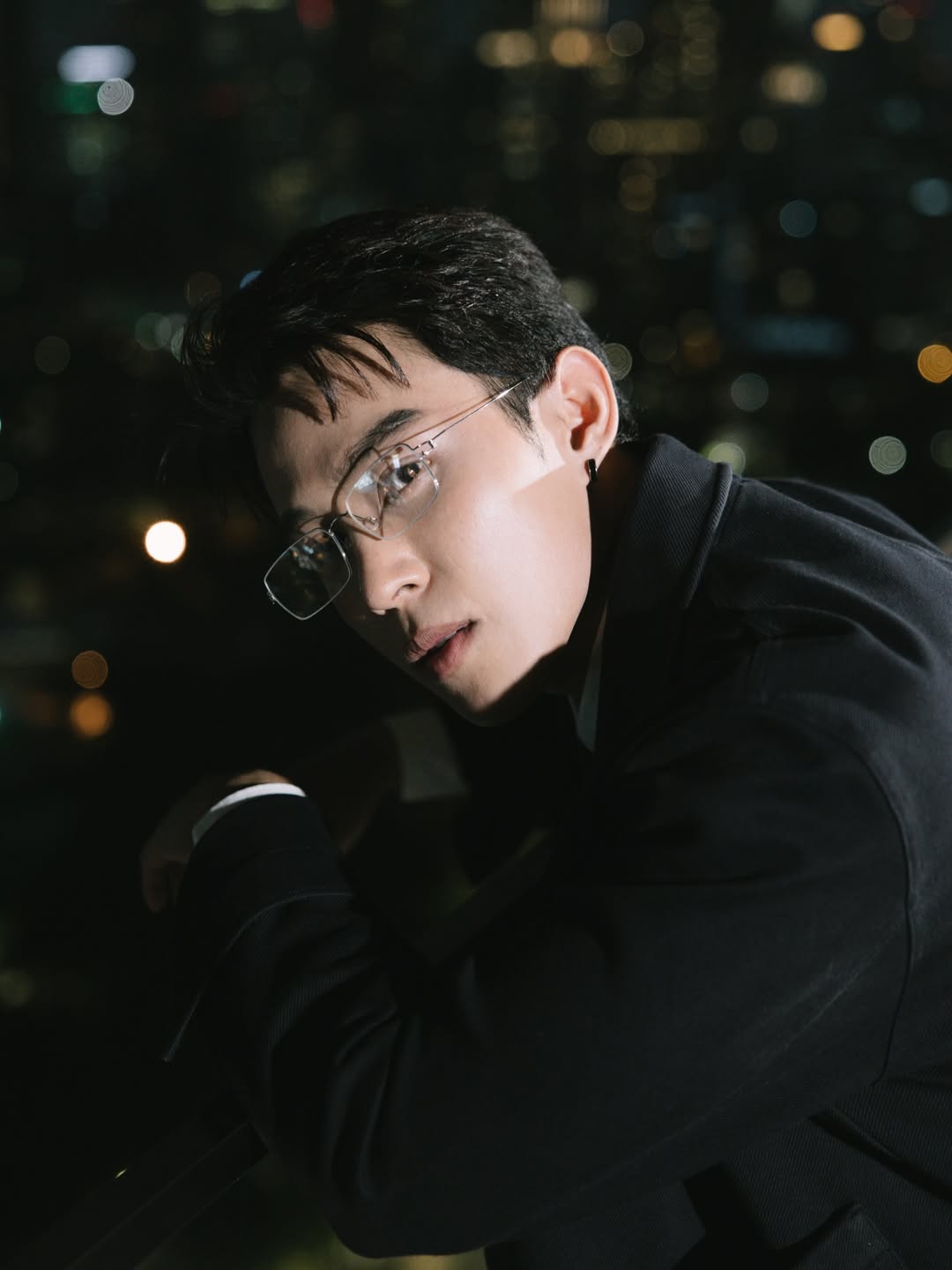 ต๊อด - ปนพงษ์ ไขแสง