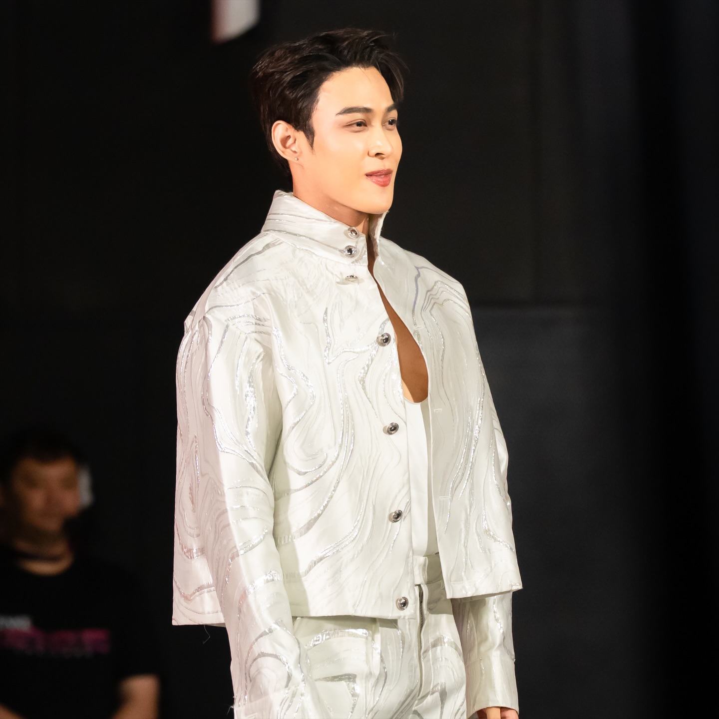 ต๊อด - ปนพงษ์ ไขแสง