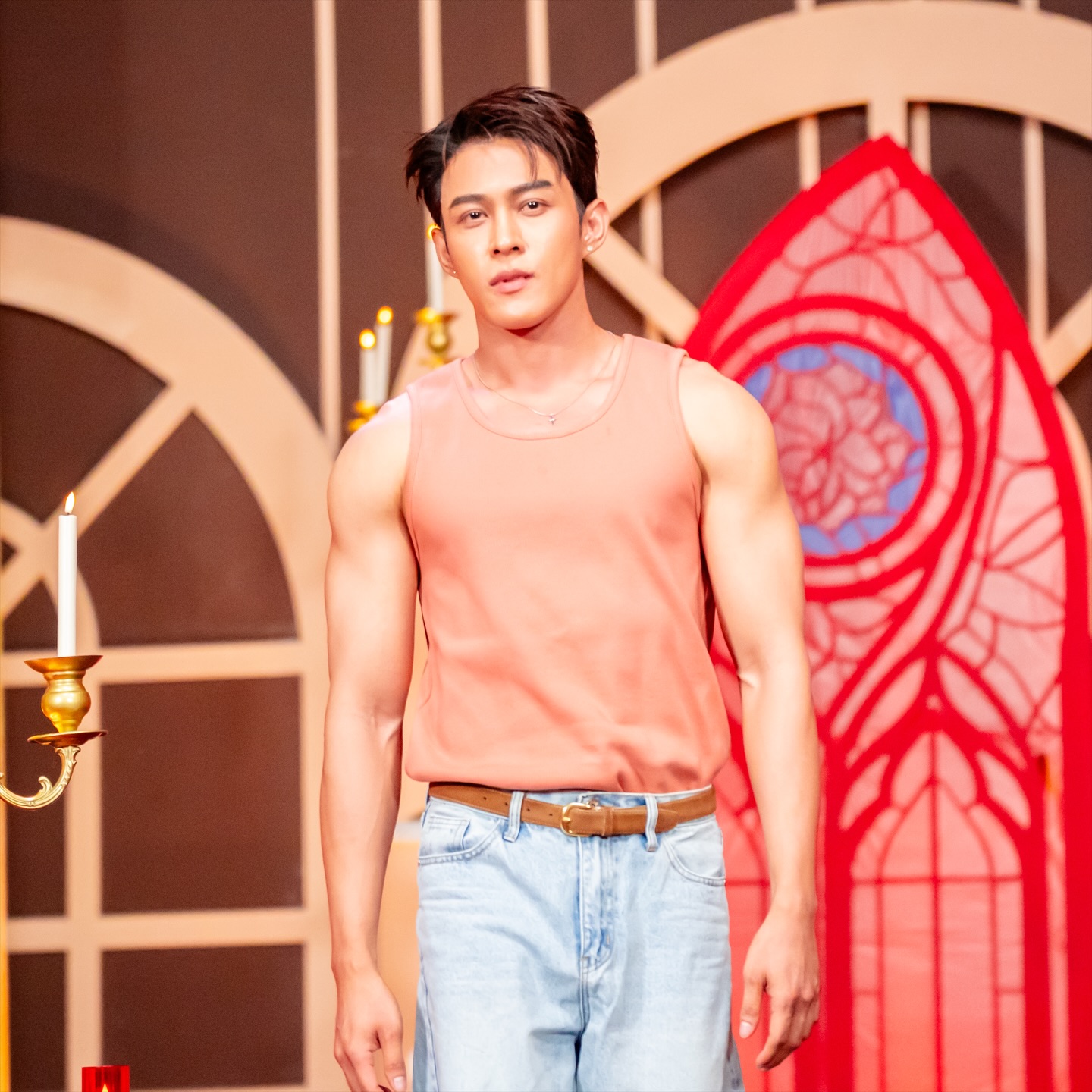 ต๊อด - ปนพงษ์ ไขแสง