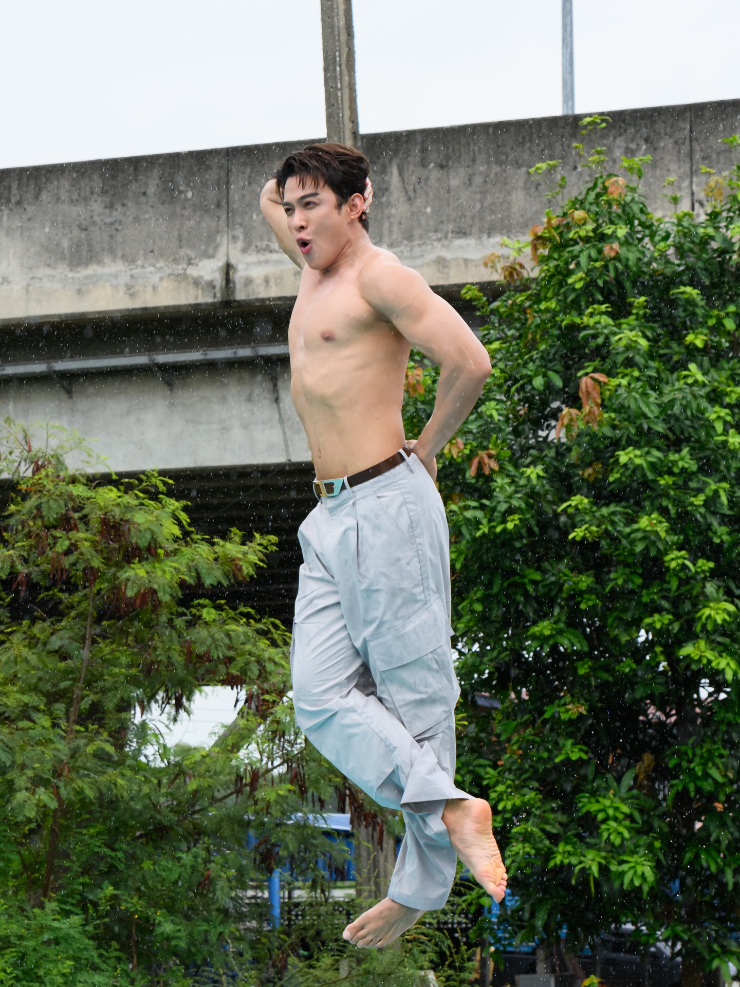 ต๊อด - ปนพงษ์ ไขแสง