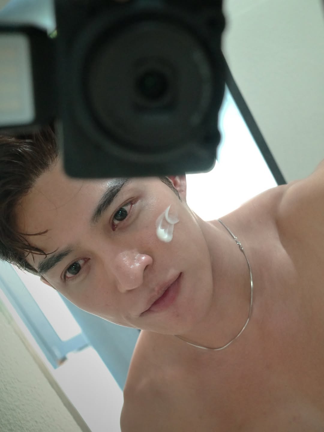 ต๊อด - ปนพงษ์ ไขแสง