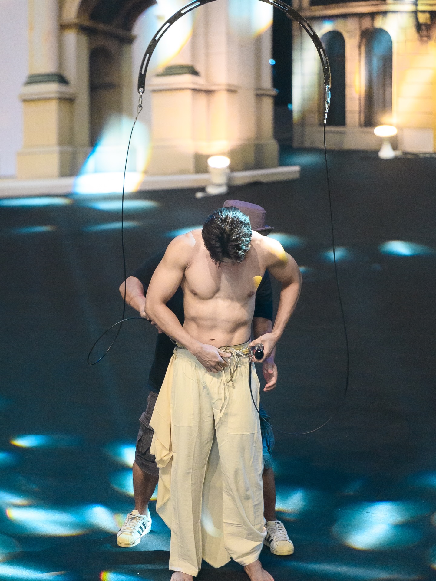 ต๊อด - ปนพงษ์ ไขแสง