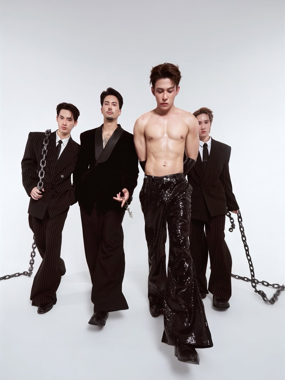 ต๊อด - ปนพงษ์ ไขแสง