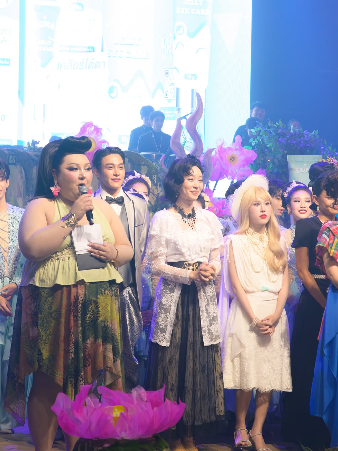 ต๊อด - ปนพงษ์ ไขแสง