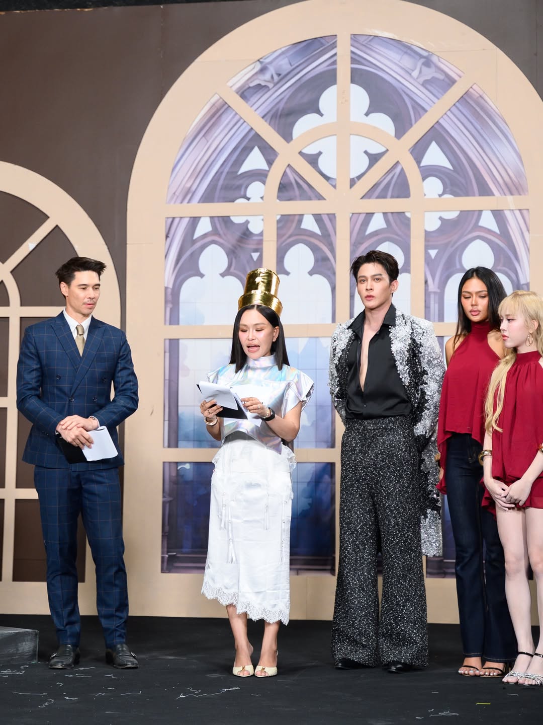 ต๊อด - ปนพงษ์ ไขแสง