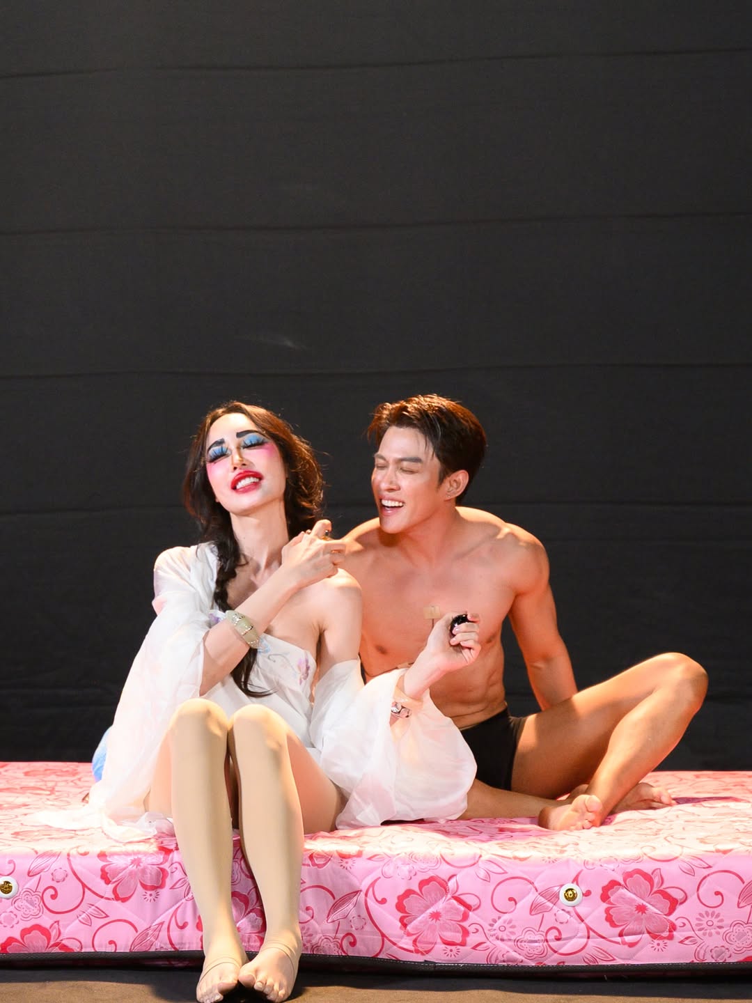 ต๊อด - ปนพงษ์ ไขแสง