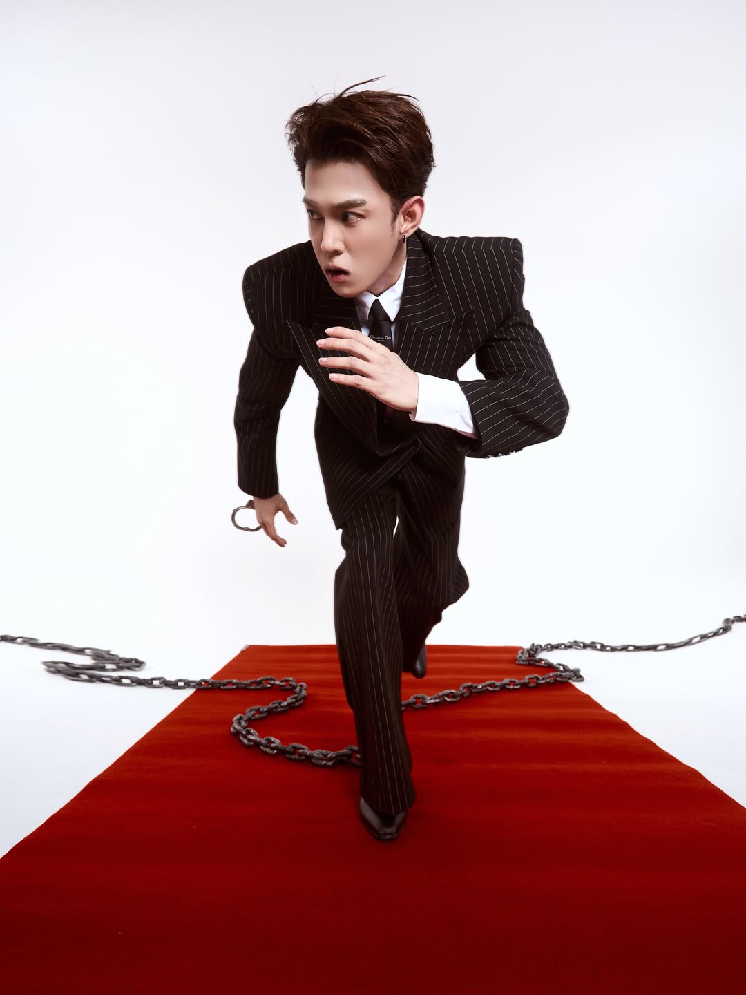 ต๊อด - ปนพงษ์ ไขแสง