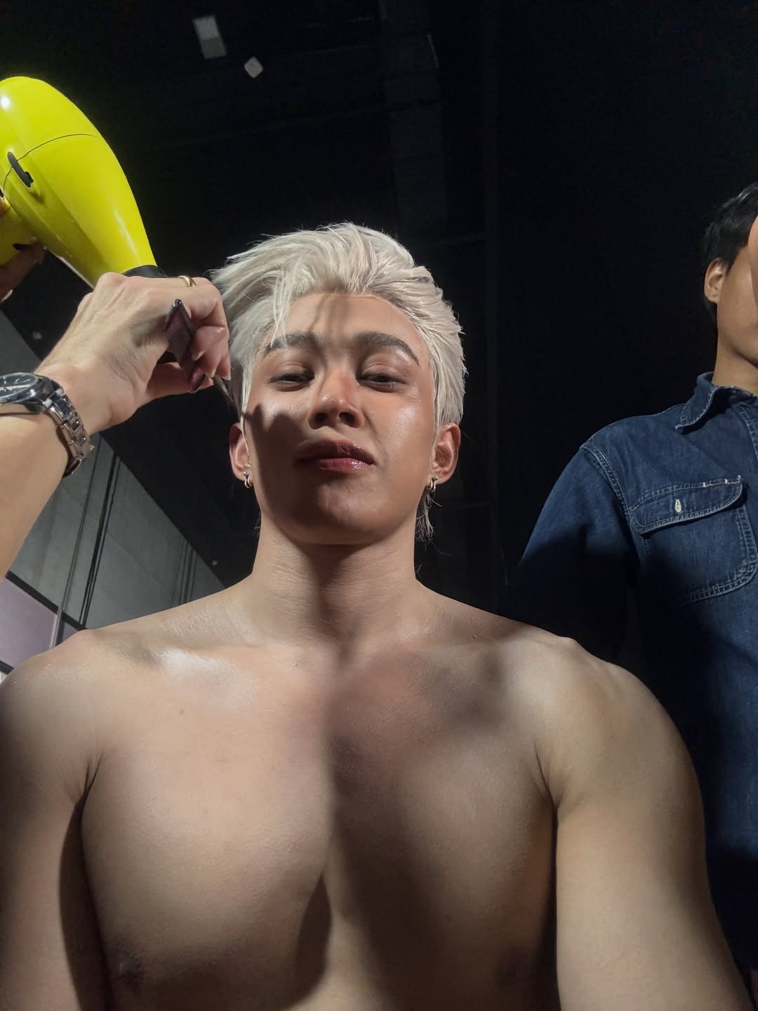 ต๊อด - ปนพงษ์ ไขแสง