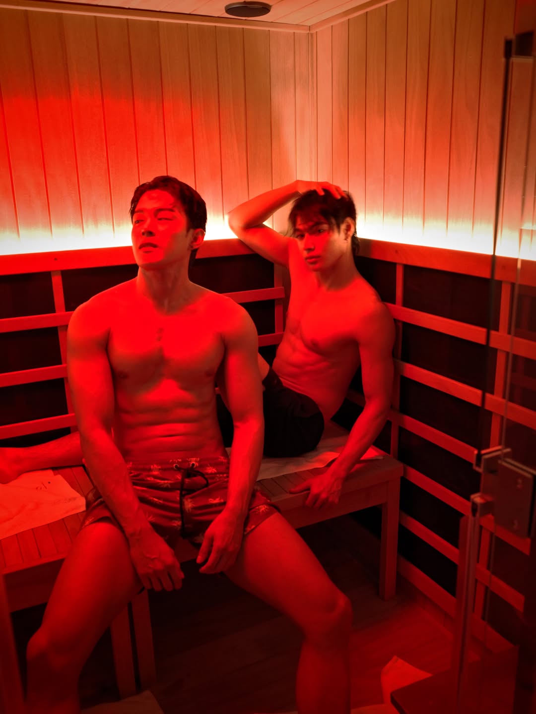 ต๊อด - ปนพงษ์ ไขแสง