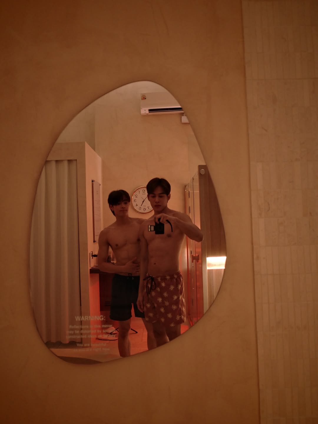 ต๊อด - ปนพงษ์ ไขแสง
