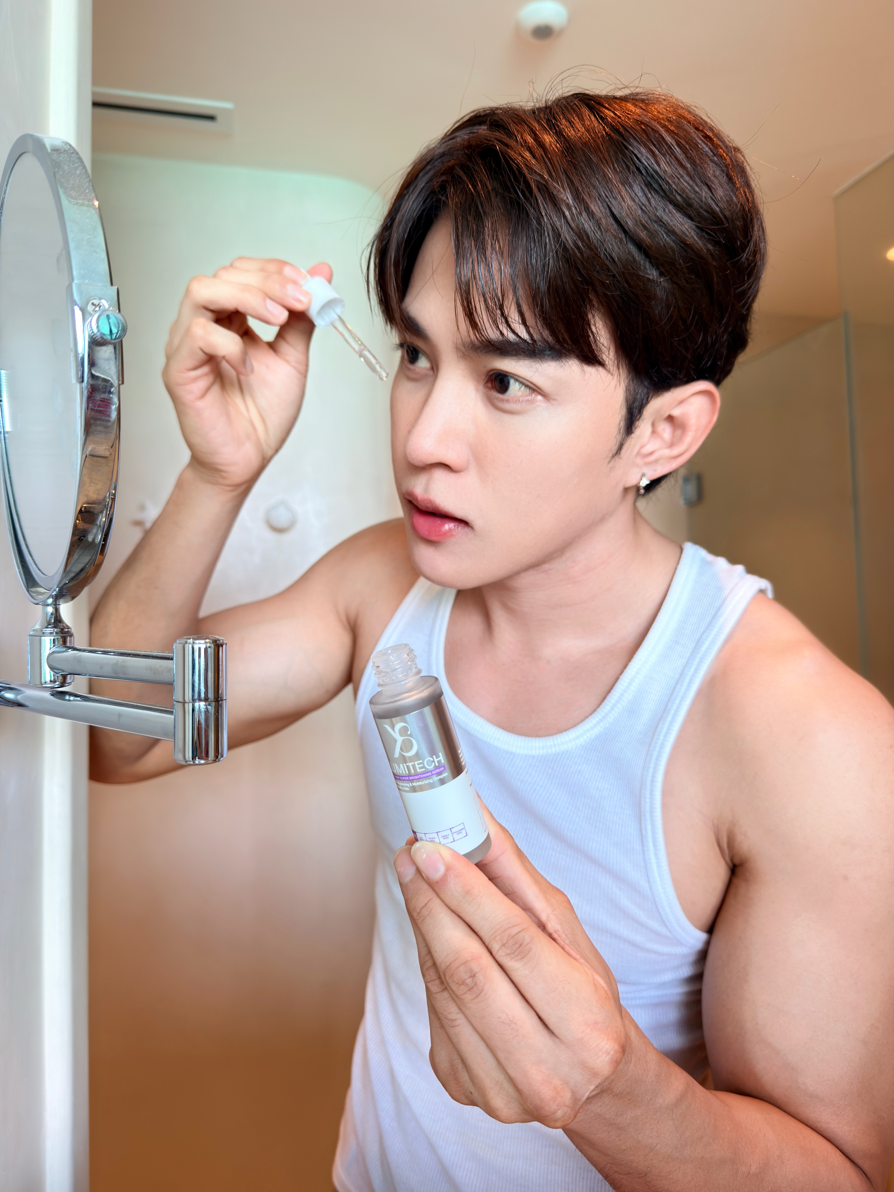 ต๊อด - ปนพงษ์ ไขแสง