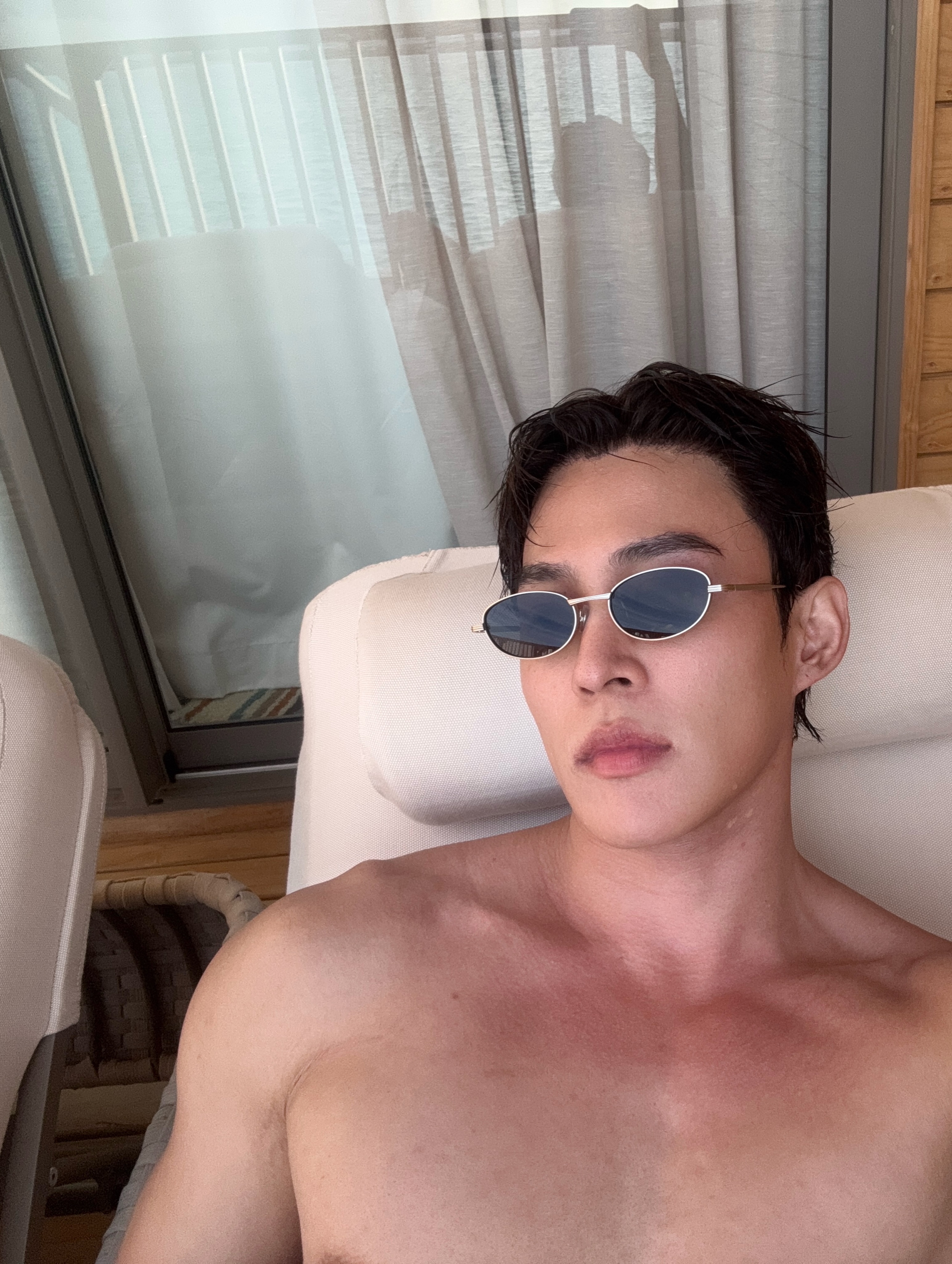 ต๊อด - ปนพงษ์ ไขแสง