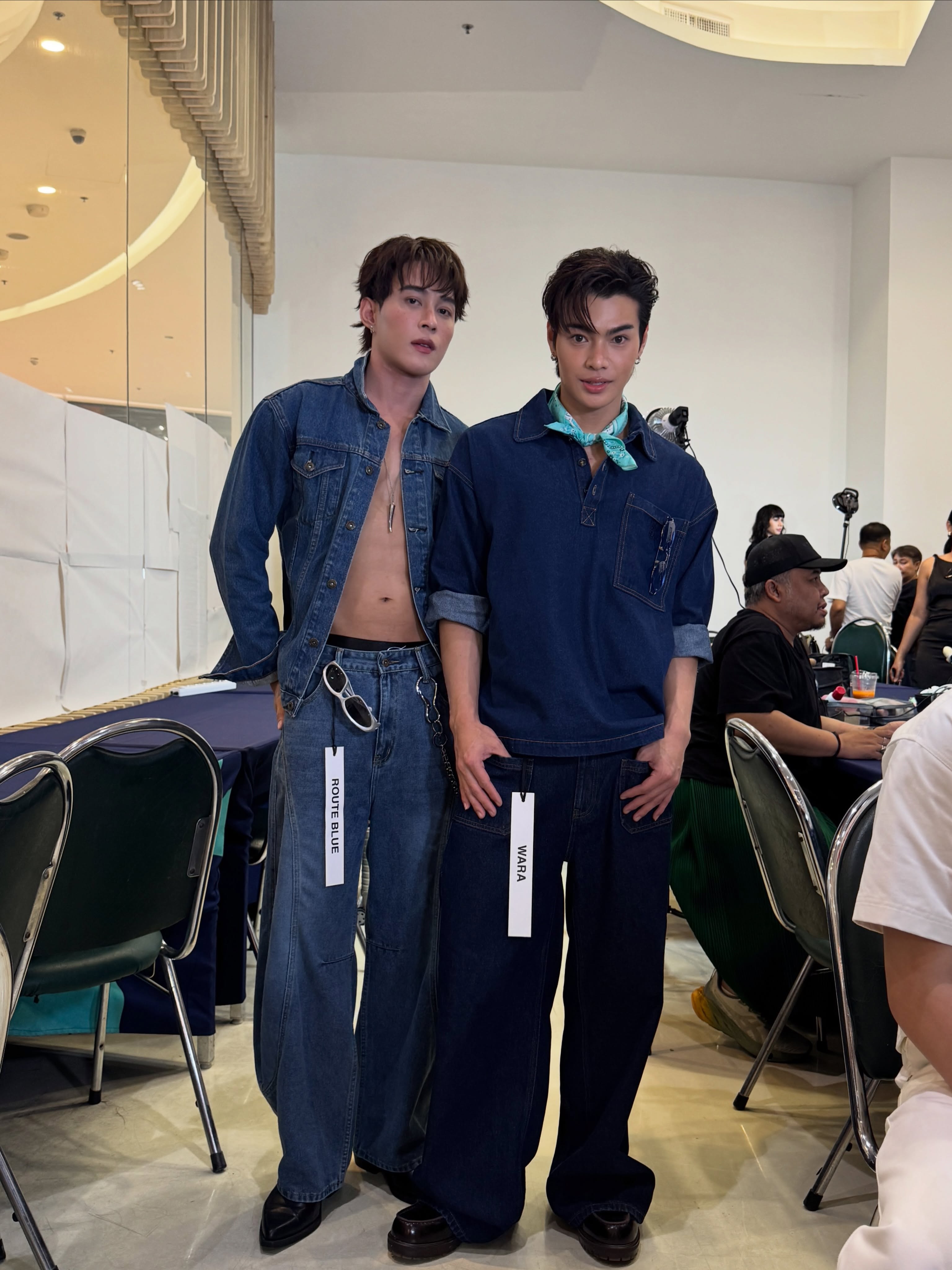 ต๊อด - ปนพงษ์ ไขแสง