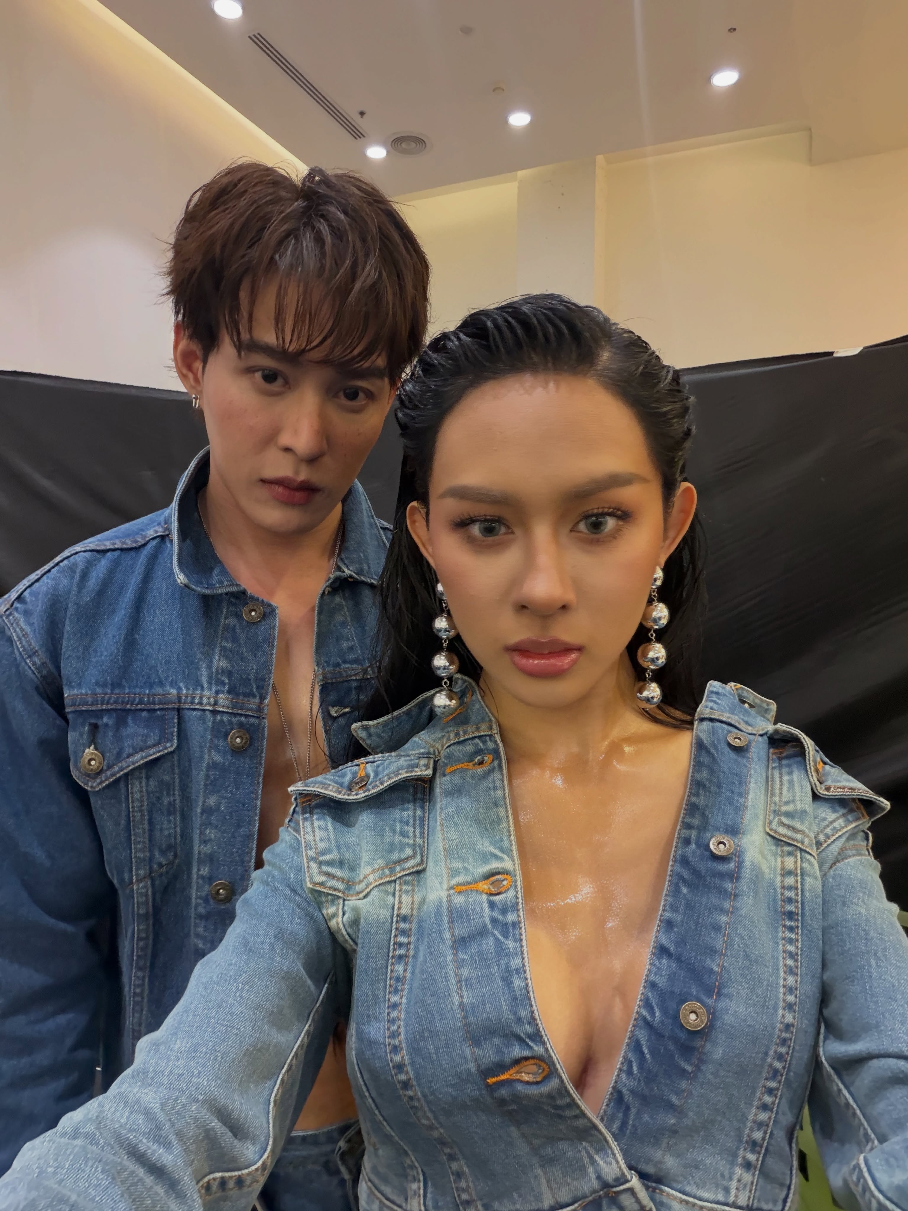 ต๊อด - ปนพงษ์ ไขแสง
