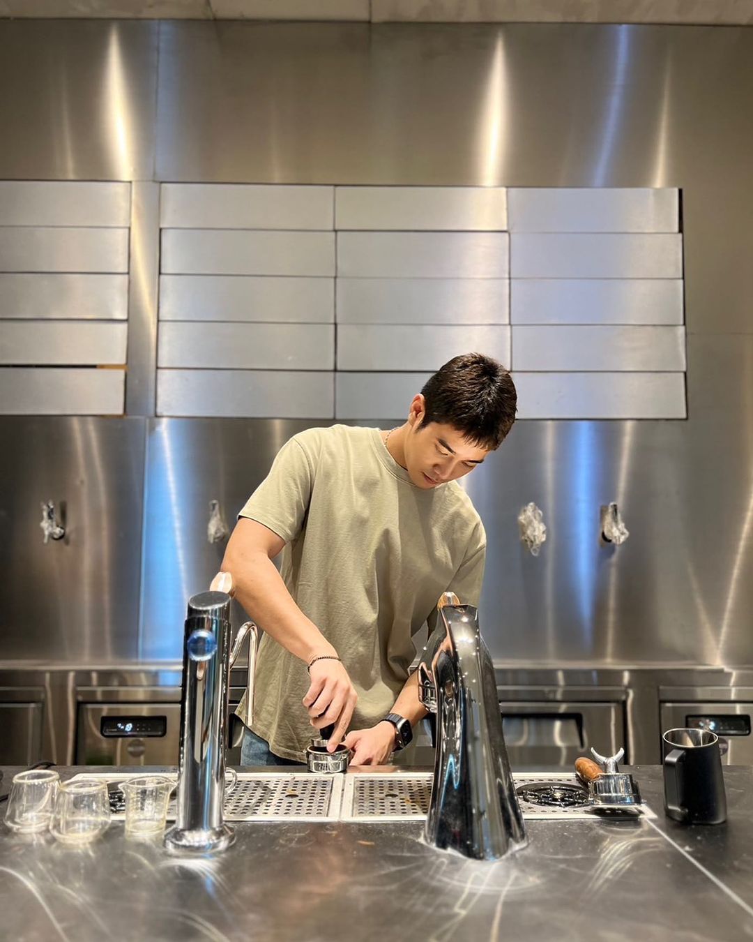 ยูโร - ยศวรรธน์ ทะวาปี