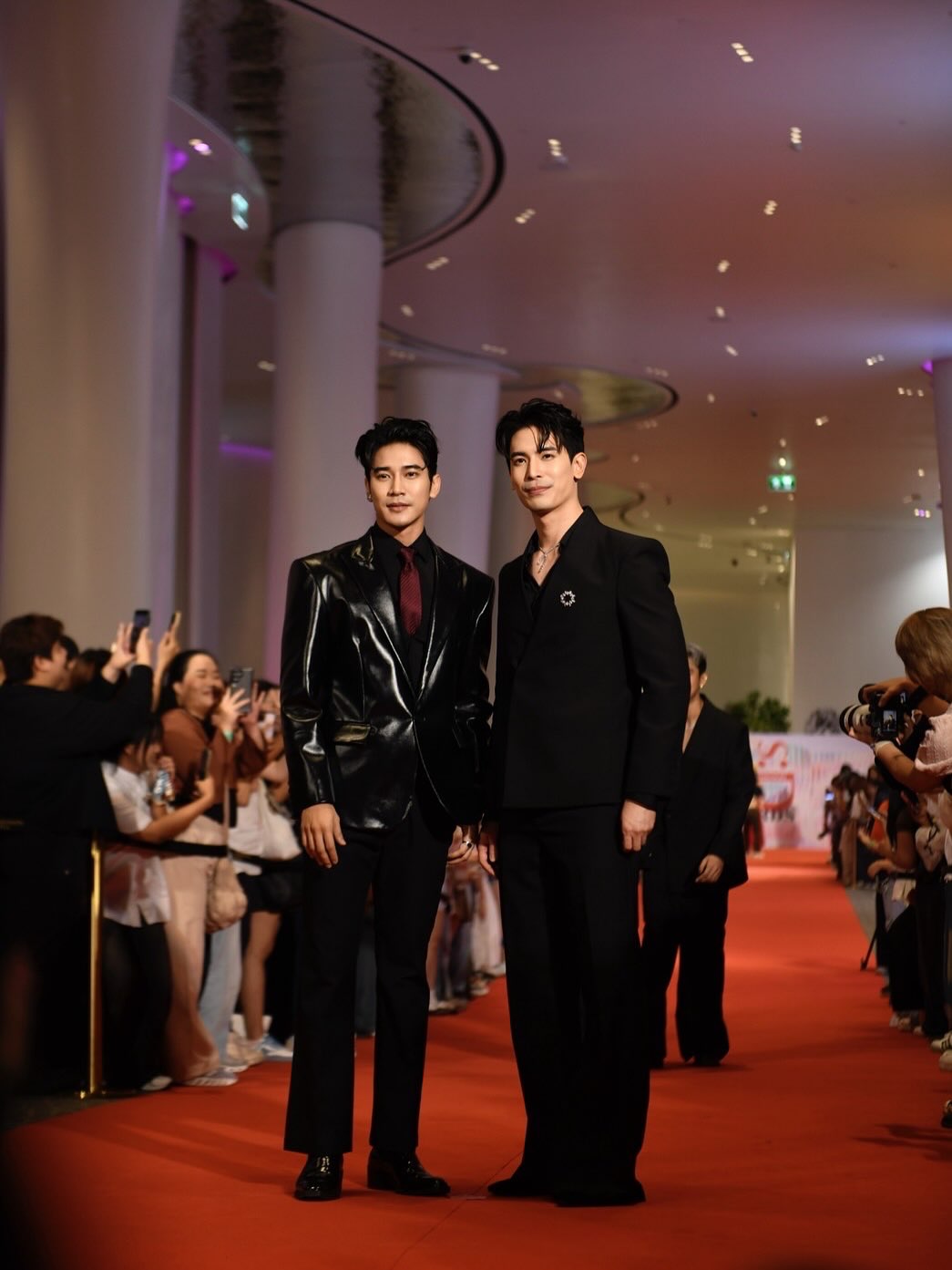 ยูโร - ยศวรรธน์ ทะวาปี