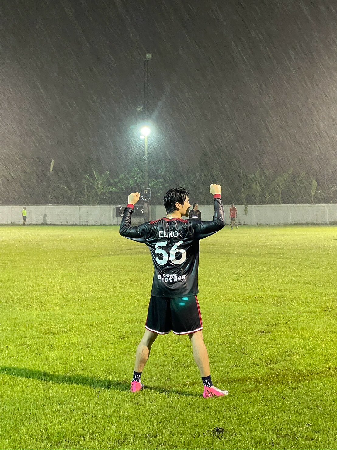 ยูโร - ยศวรรธน์ ทะวาปี