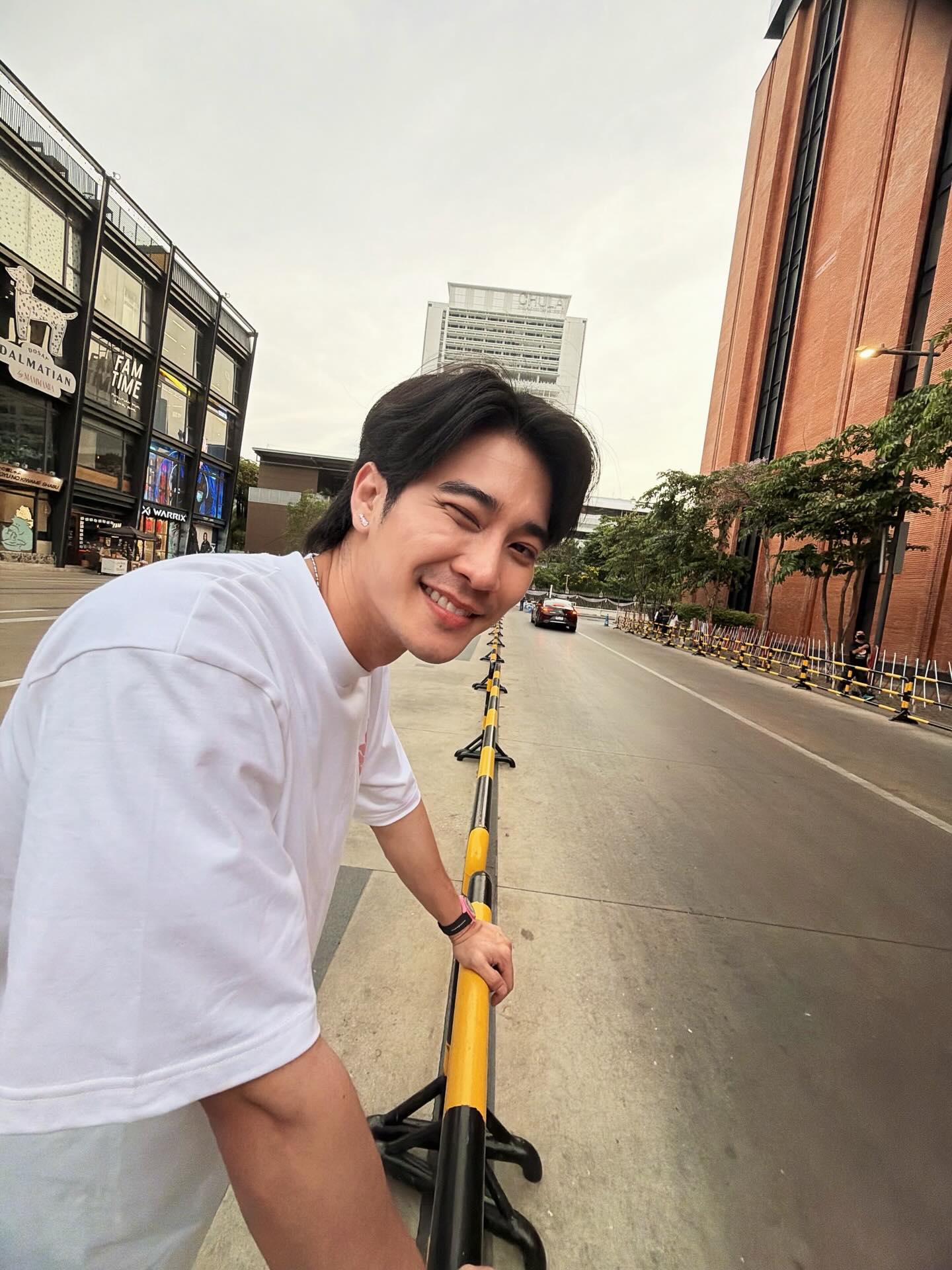 ยูโร - ยศวรรธน์ ทะวาปี