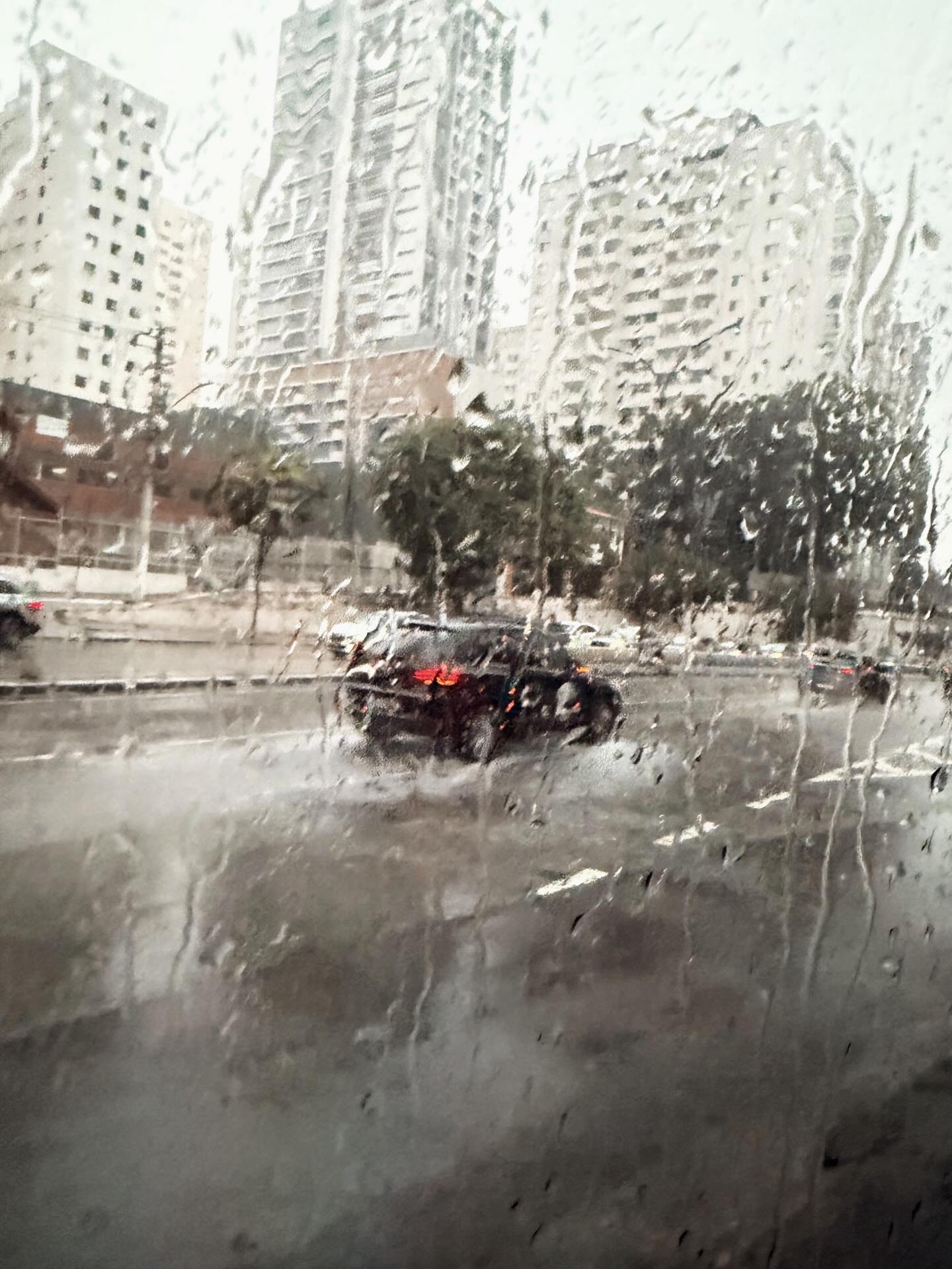 ยูโร - ยศวรรธน์ ทะวาปี