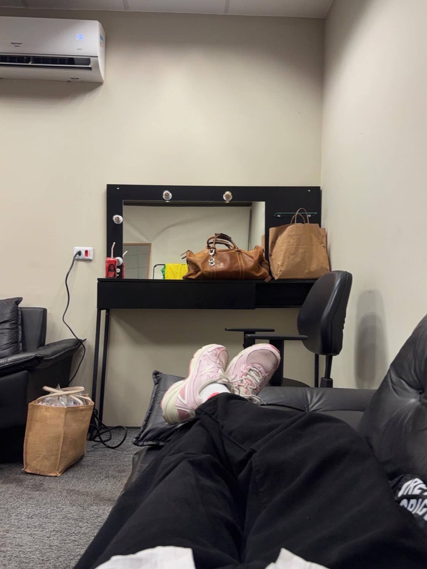 ยูโร - ยศวรรธน์ ทะวาปี