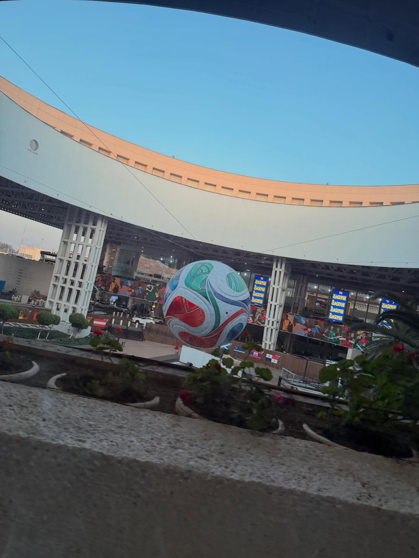 ยูโร - ยศวรรธน์ ทะวาปี