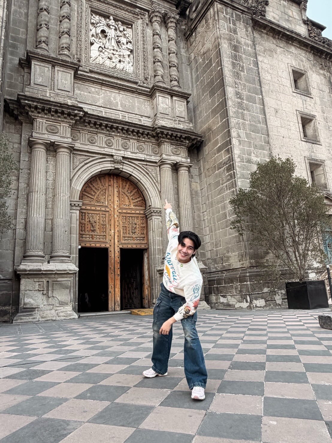 ยูโร - ยศวรรธน์ ทะวาปี