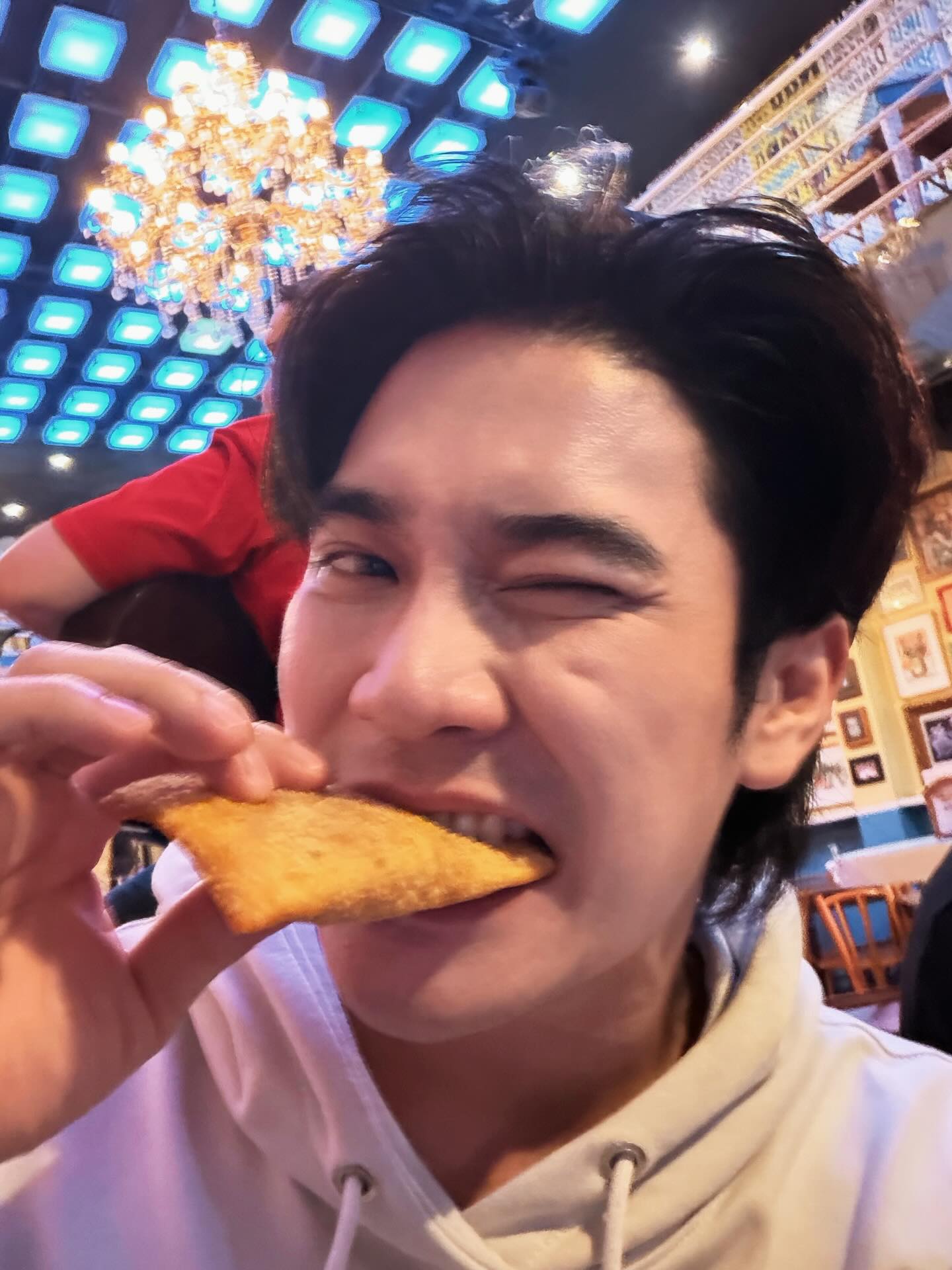 ยูโร - ยศวรรธน์ ทะวาปี