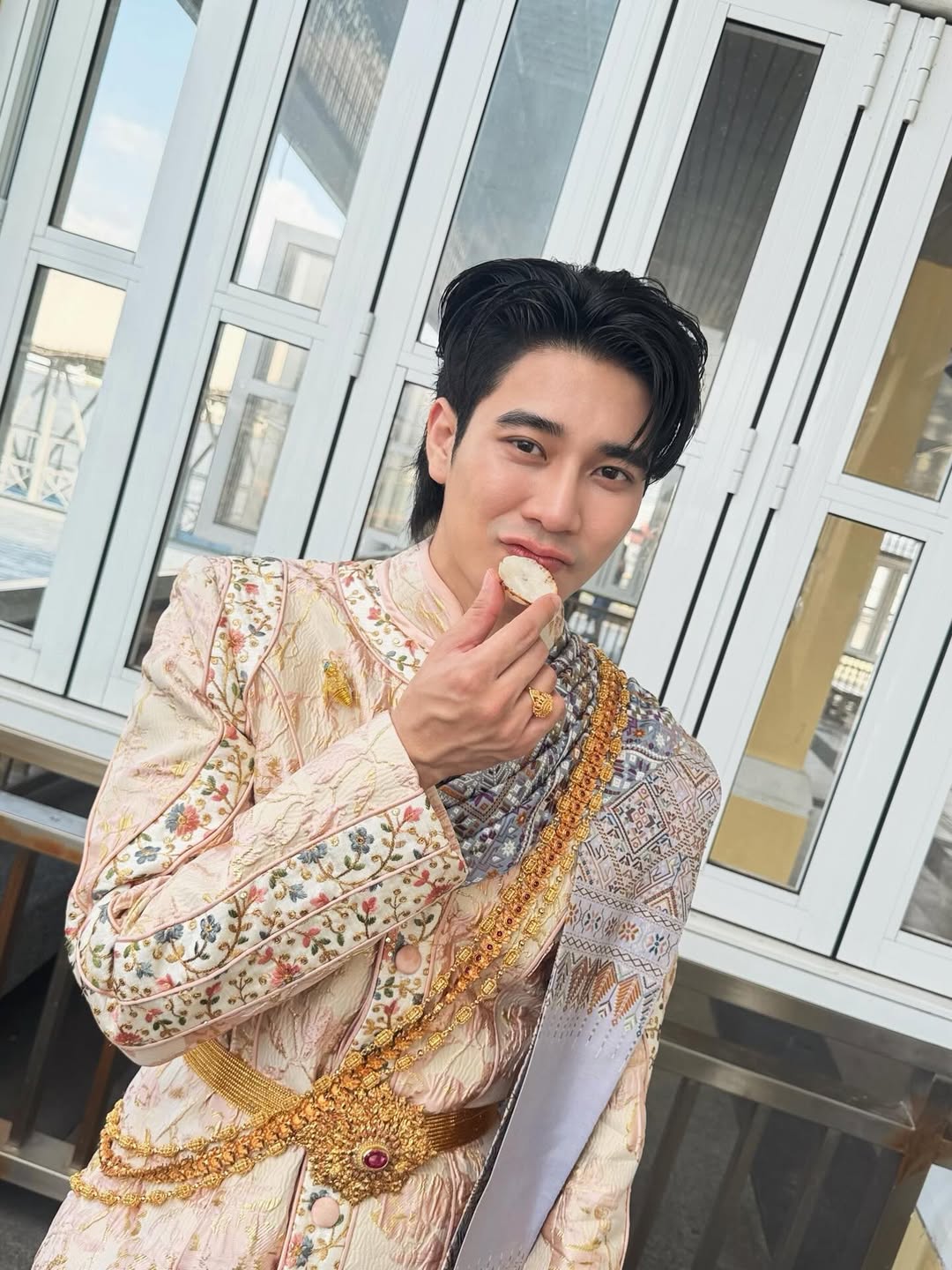 ยูโร - ยศวรรธน์ ทะวาปี