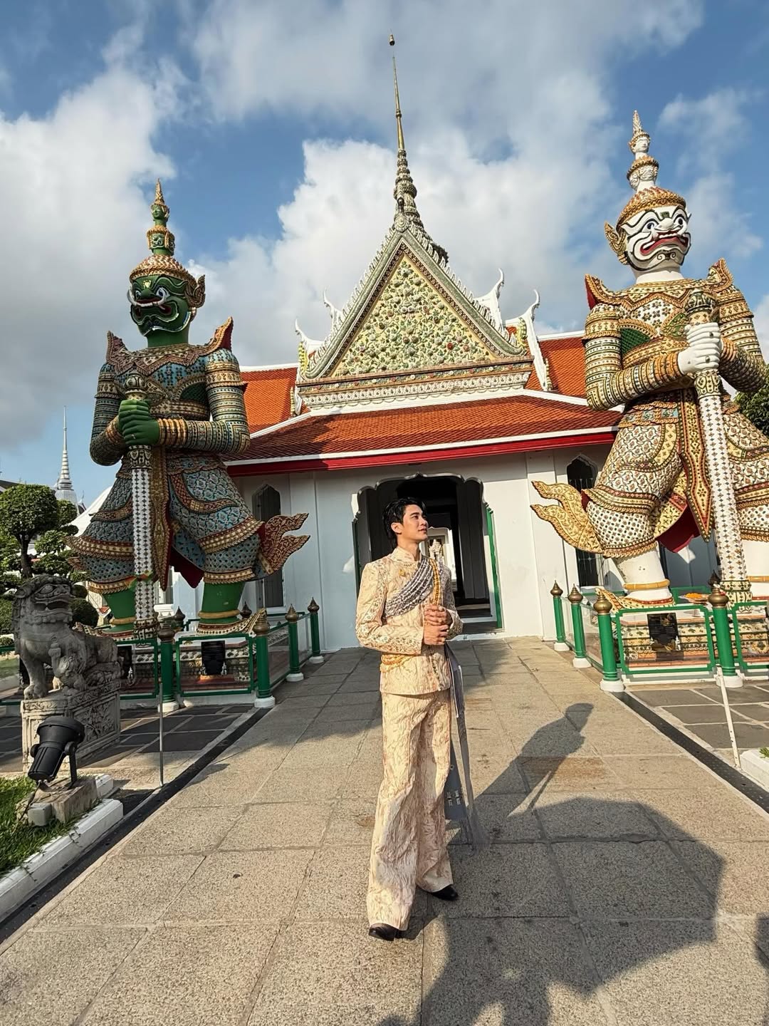 ยูโร - ยศวรรธน์ ทะวาปี